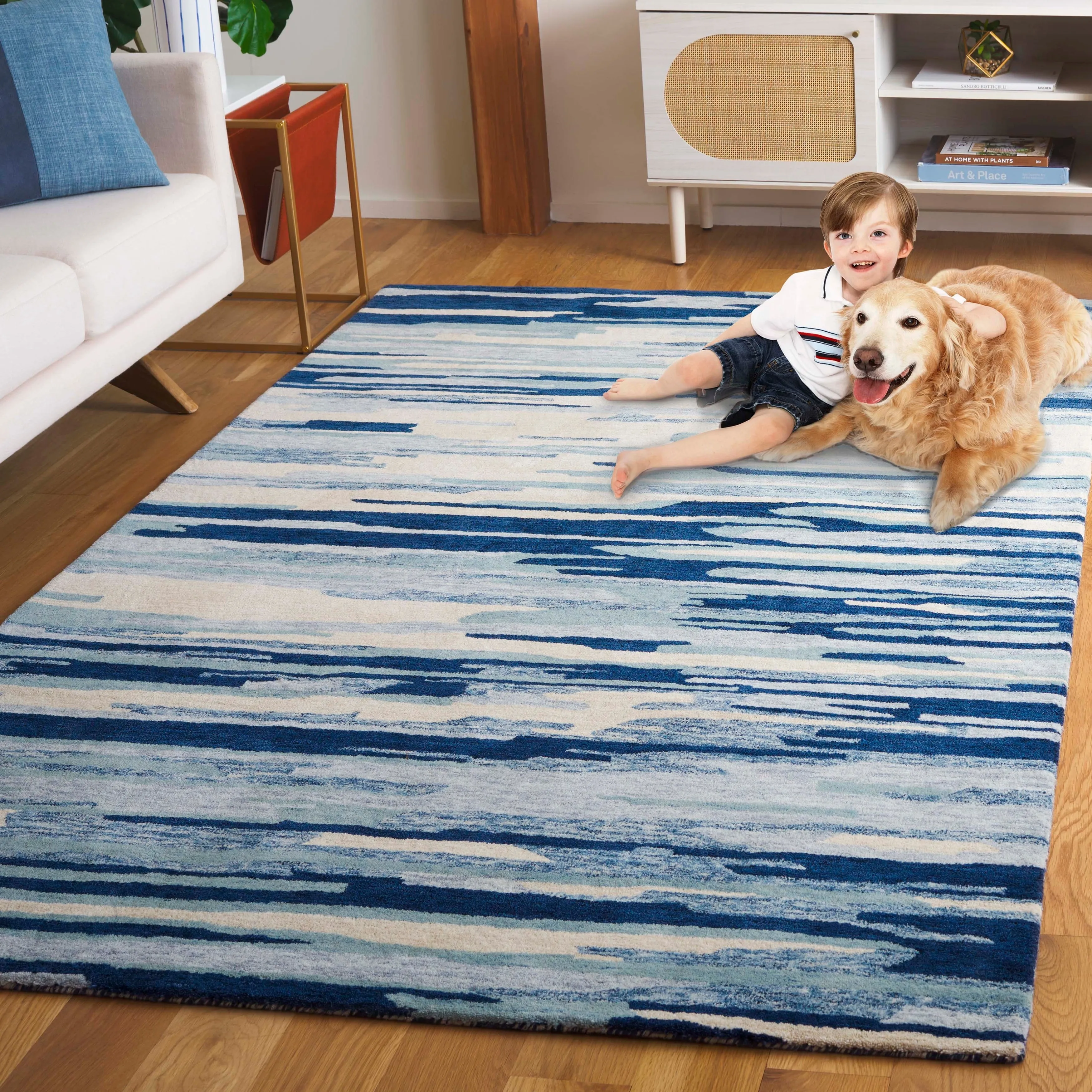 SAFAVIEH Handmade Bellagio Camelia Contemporary Wool Rug