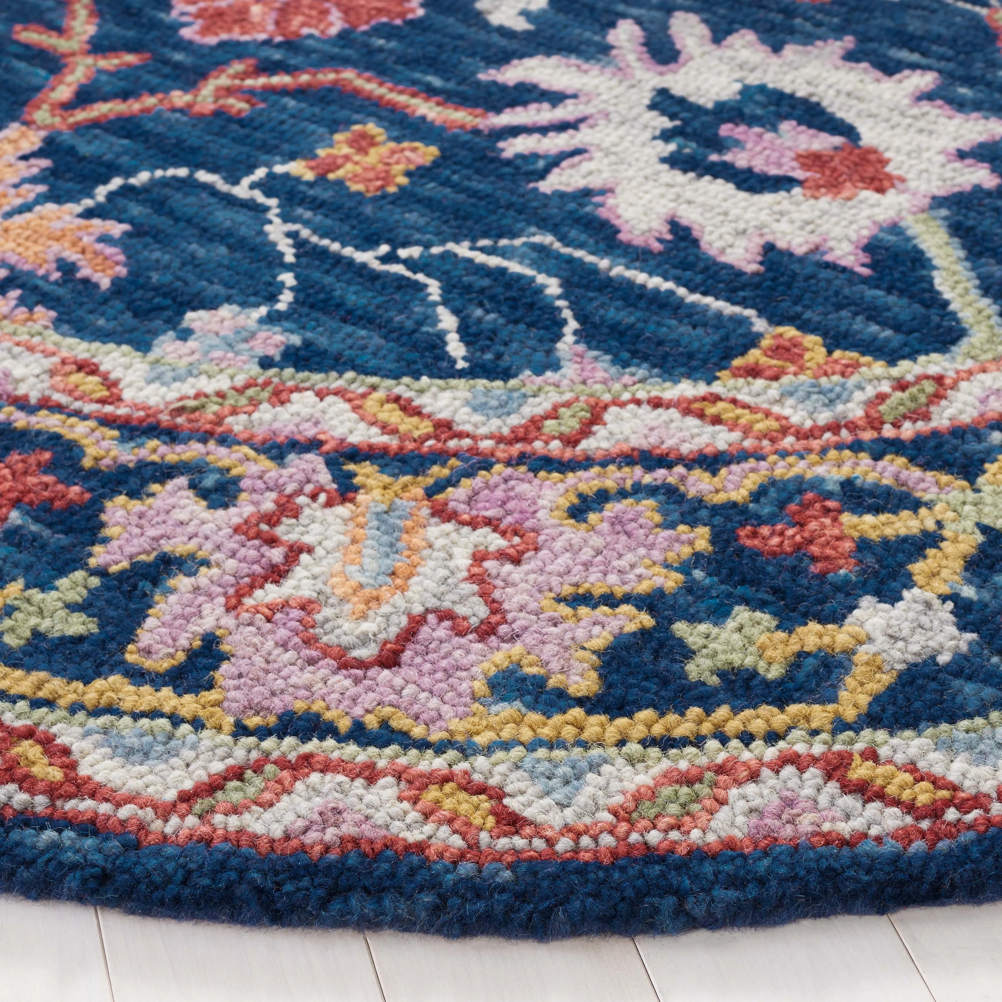 SAFAVIEH Handmade Blossom Elettra French Country Wool Rug