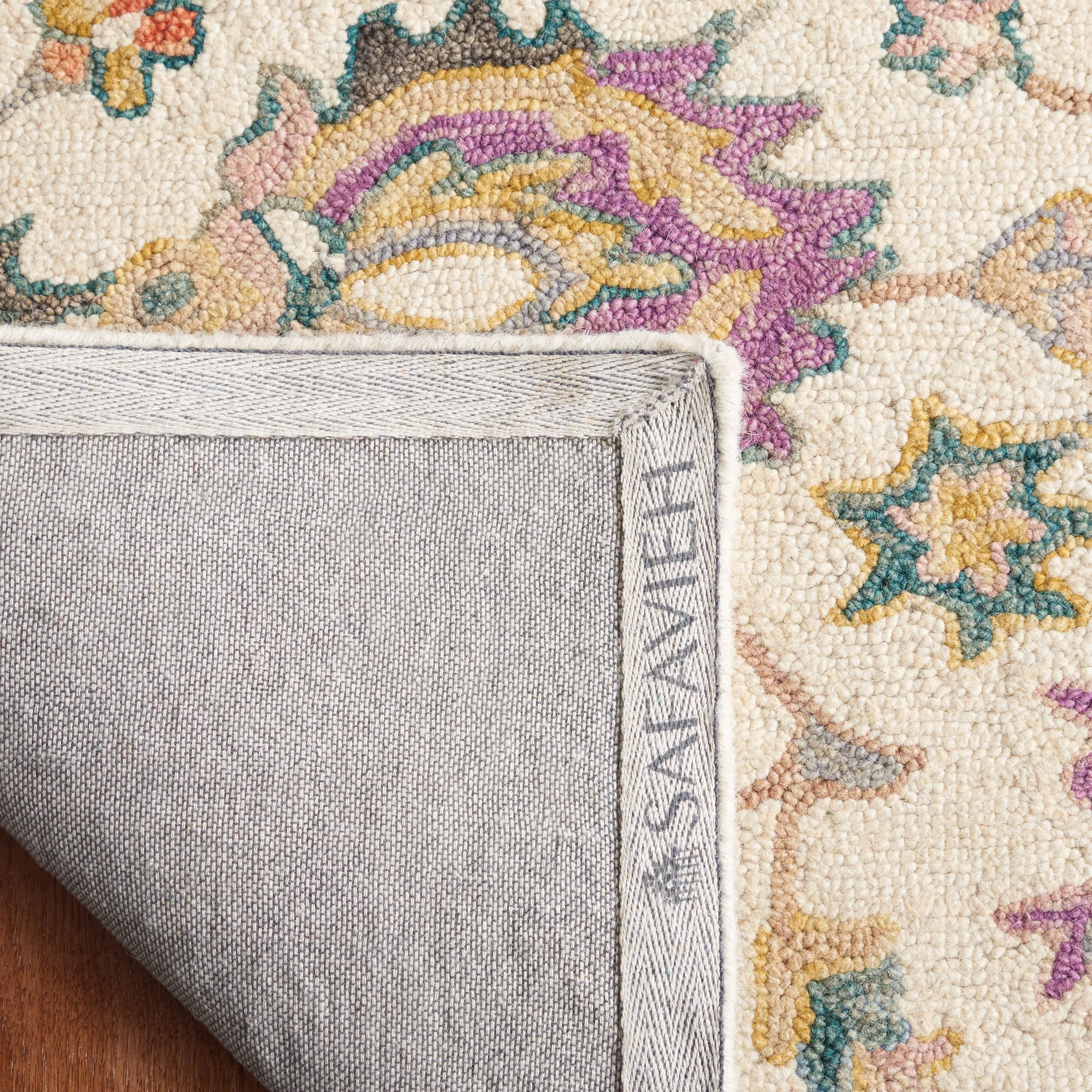 SAFAVIEH Handmade Blossom Jacoba Floral Wool Rug