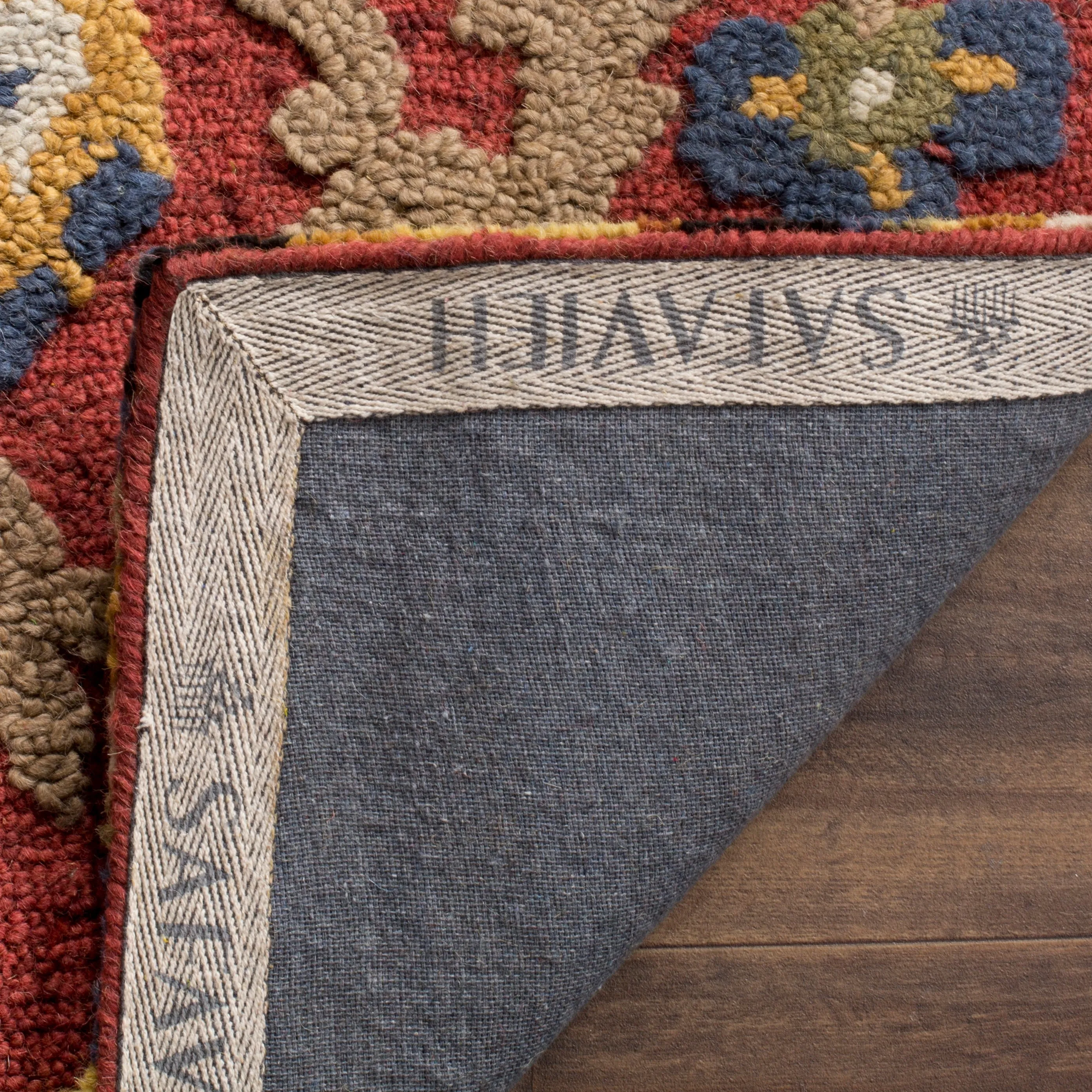 SAFAVIEH Handmade Blossom Maaret Modern Floral Wool Rug