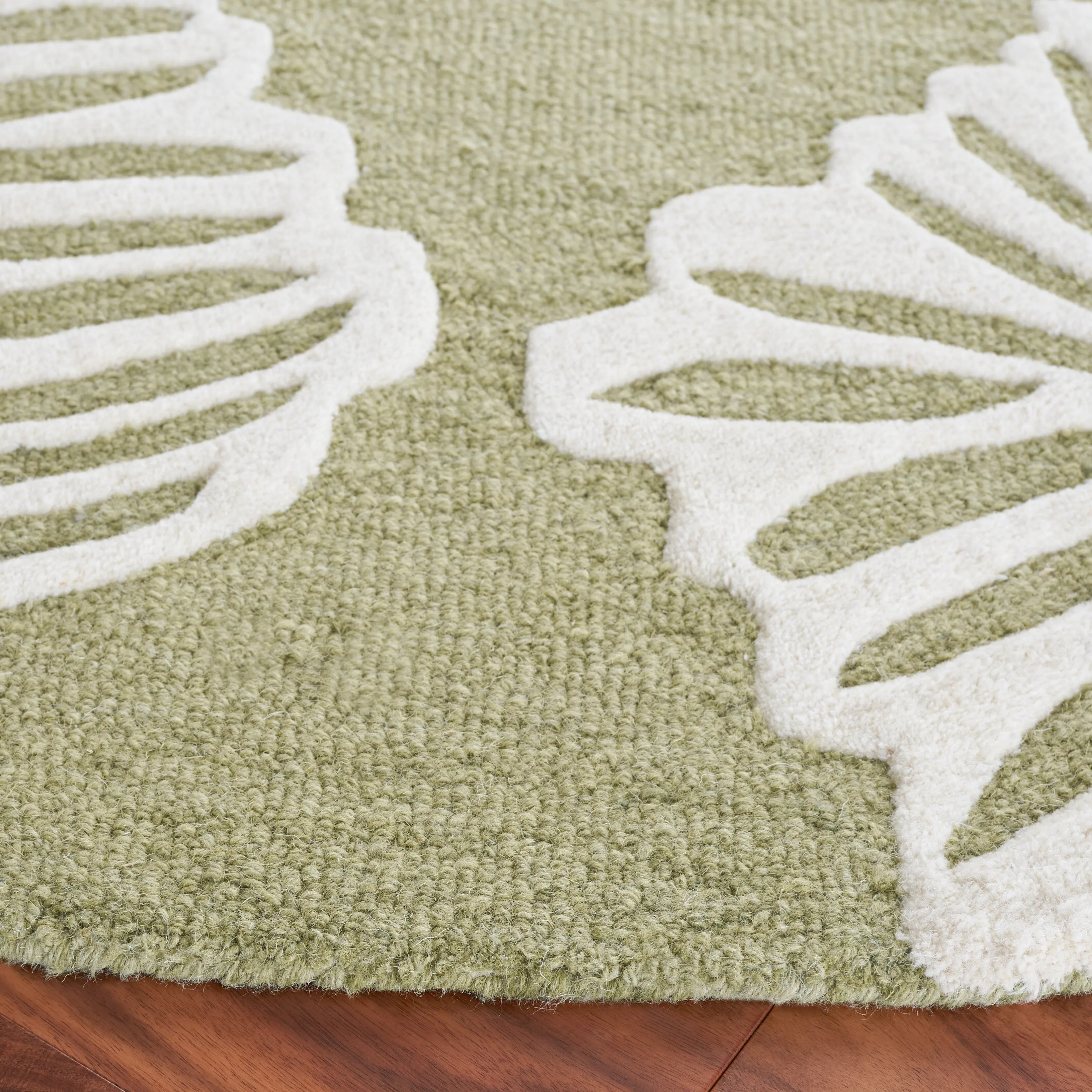 SAFAVIEH Handmade Blossom Neelam Contemporary Wool Rug