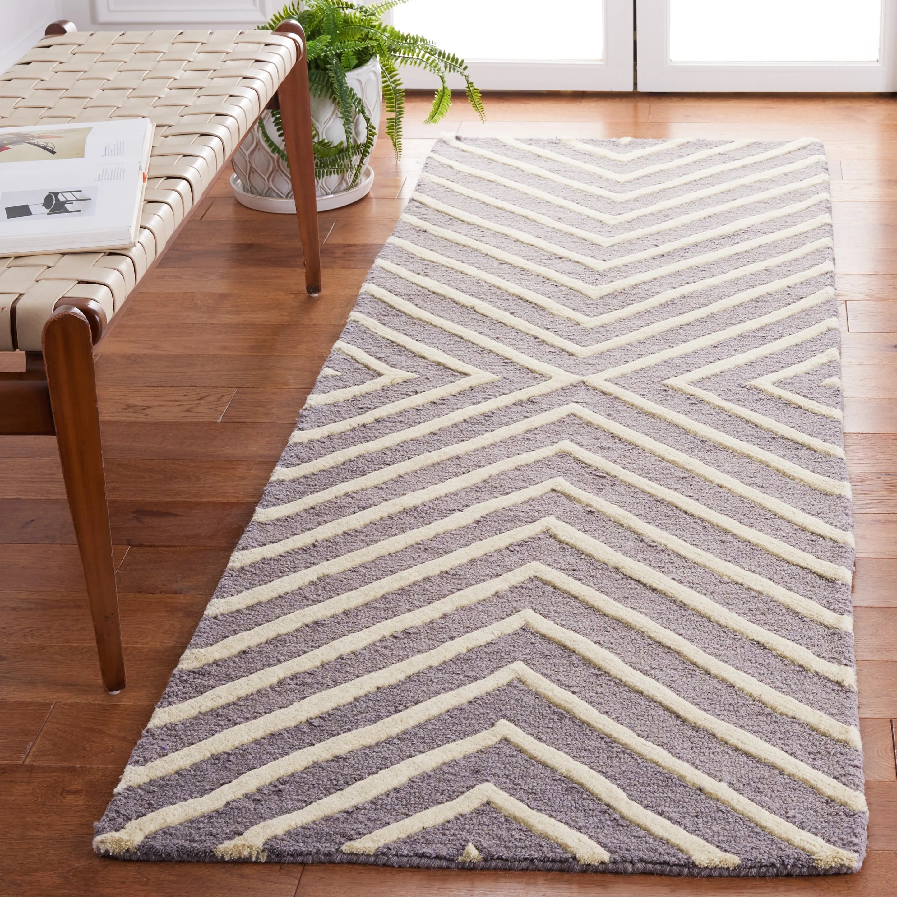 SAFAVIEH Handmade Cambridge Beke Modern Moroccan Wool Rug