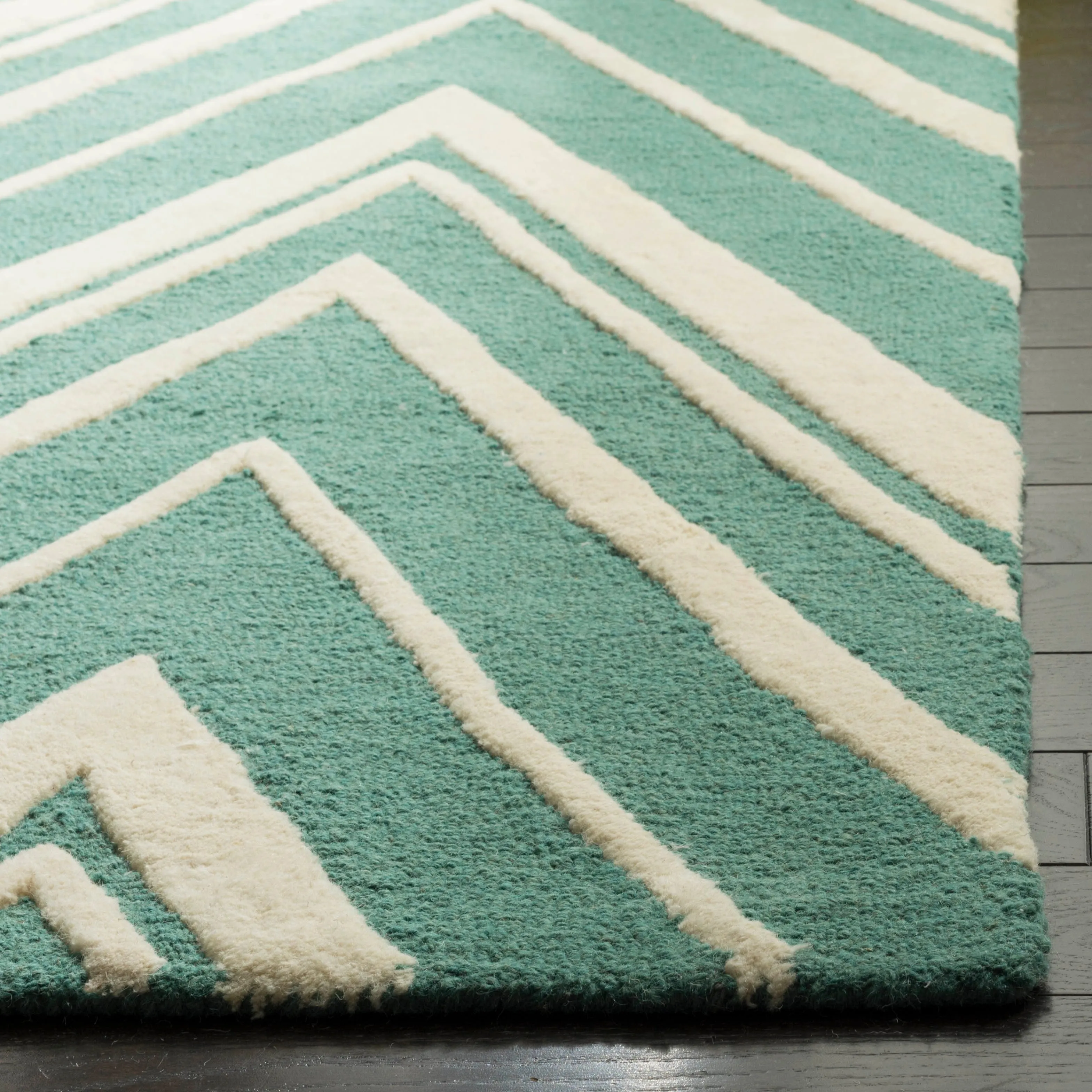 SAFAVIEH Handmade Cambridge Fumiko Modern Moroccan Wool Rug