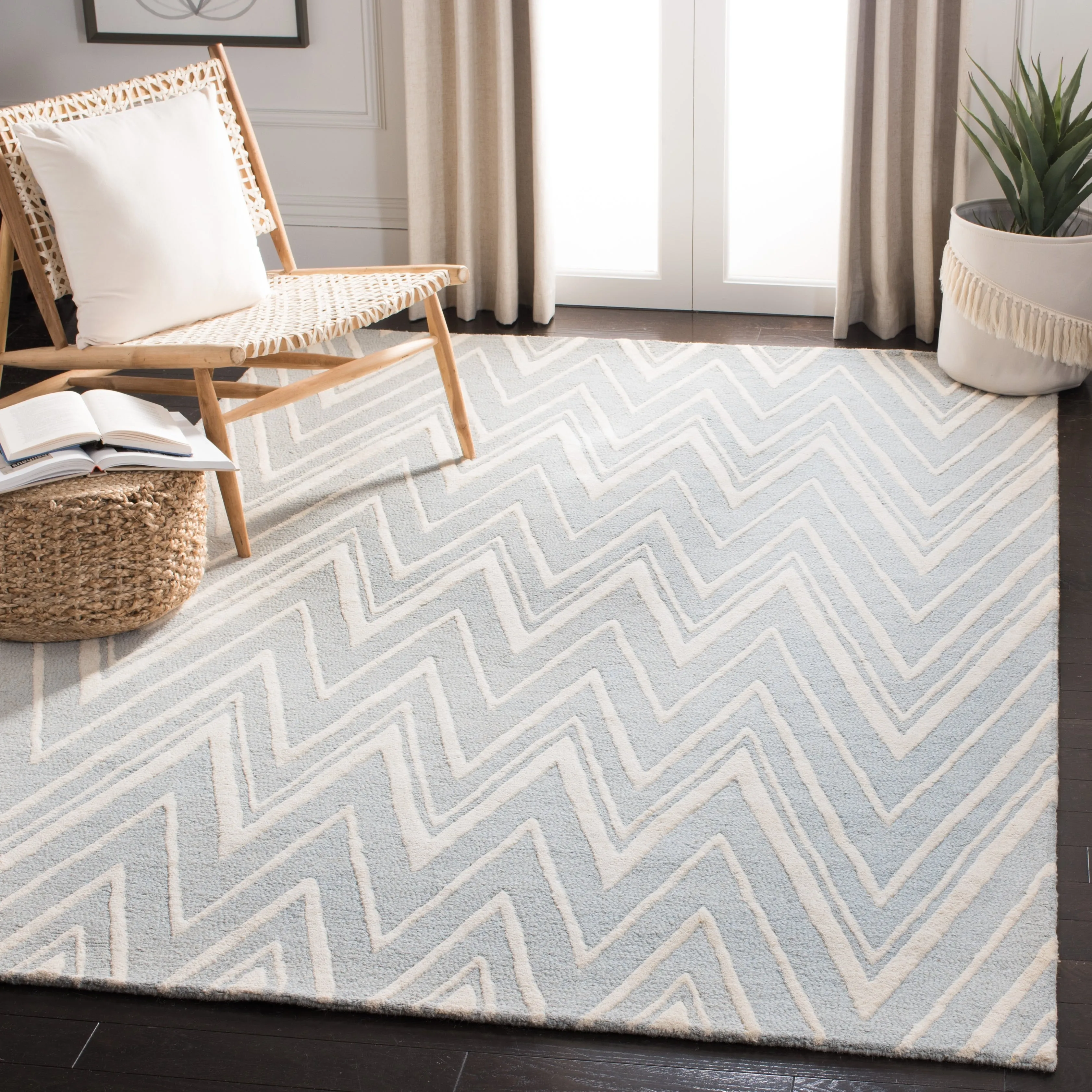 SAFAVIEH Handmade Cambridge Fumiko Modern Moroccan Wool Rug
