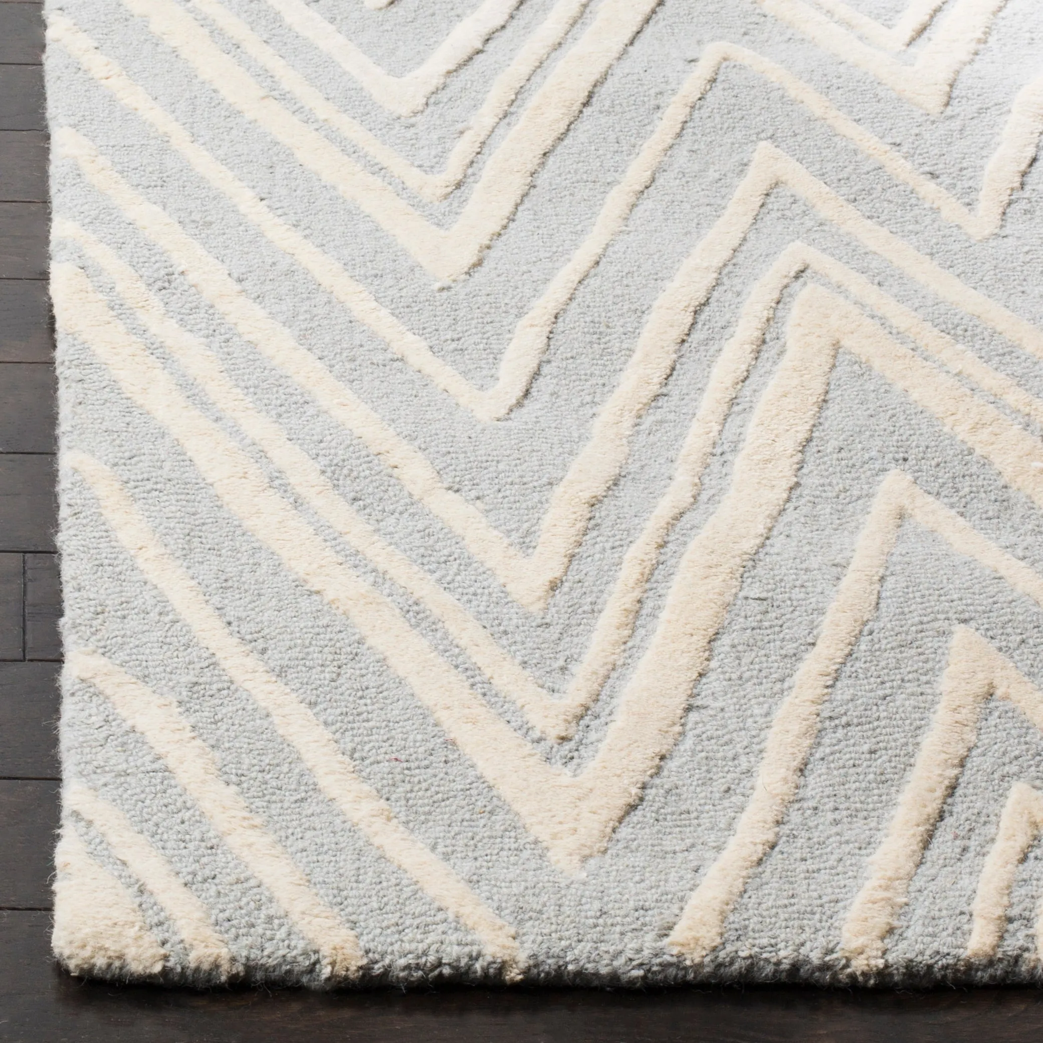 SAFAVIEH Handmade Cambridge Fumiko Modern Moroccan Wool Rug