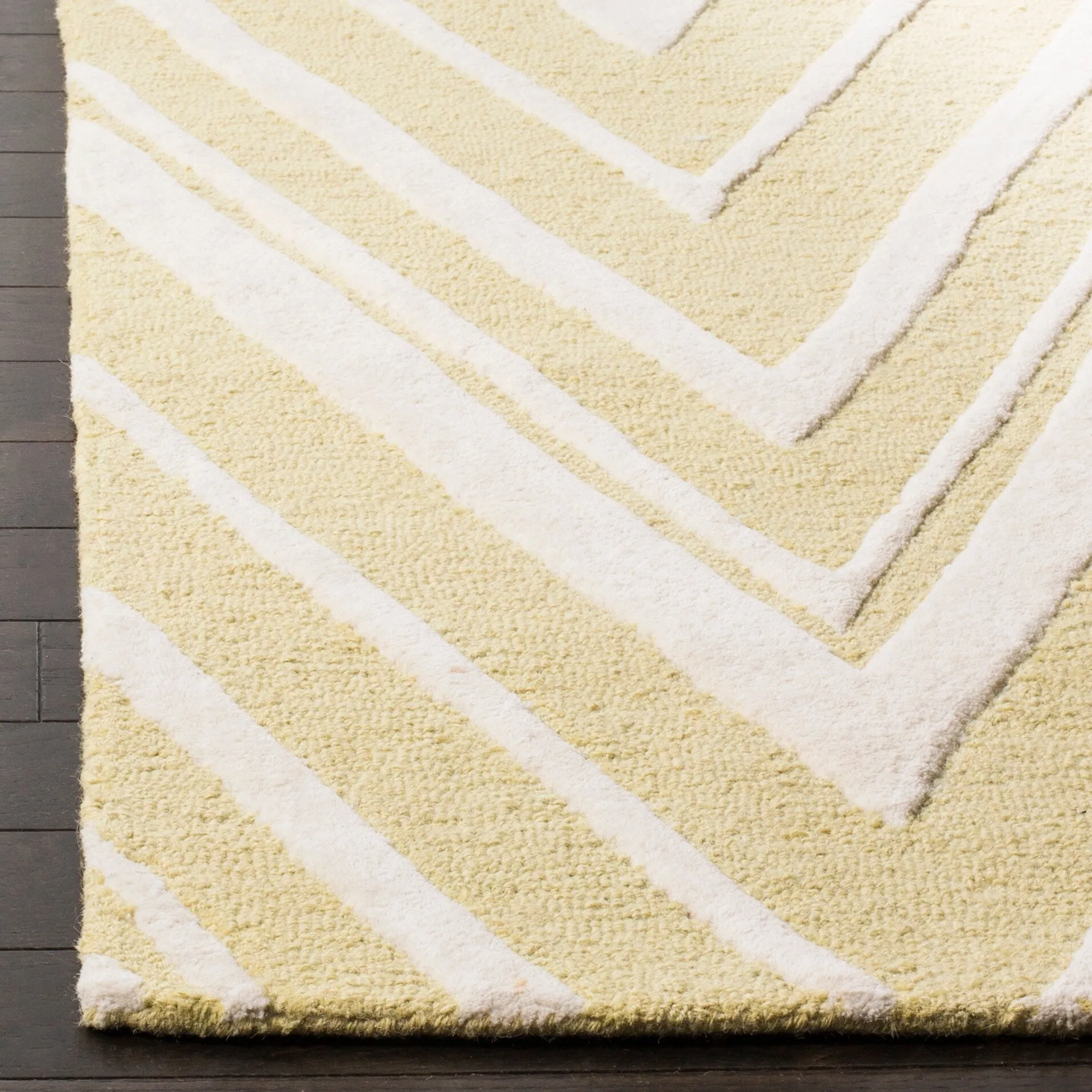 SAFAVIEH Handmade Cambridge Fumiko Modern Moroccan Wool Rug