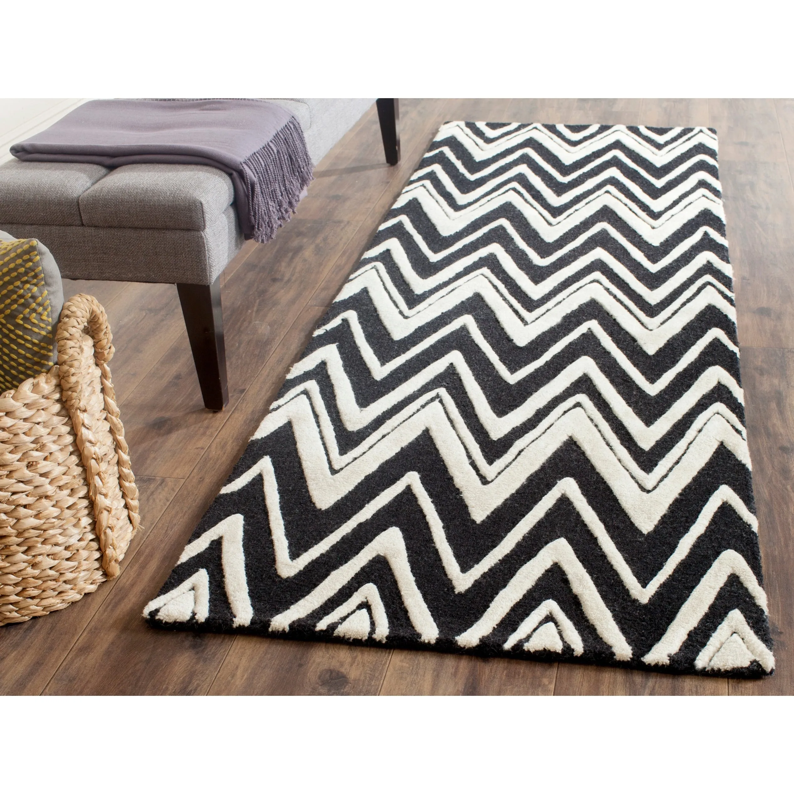 SAFAVIEH Handmade Cambridge Fumiko Modern Moroccan Wool Rug