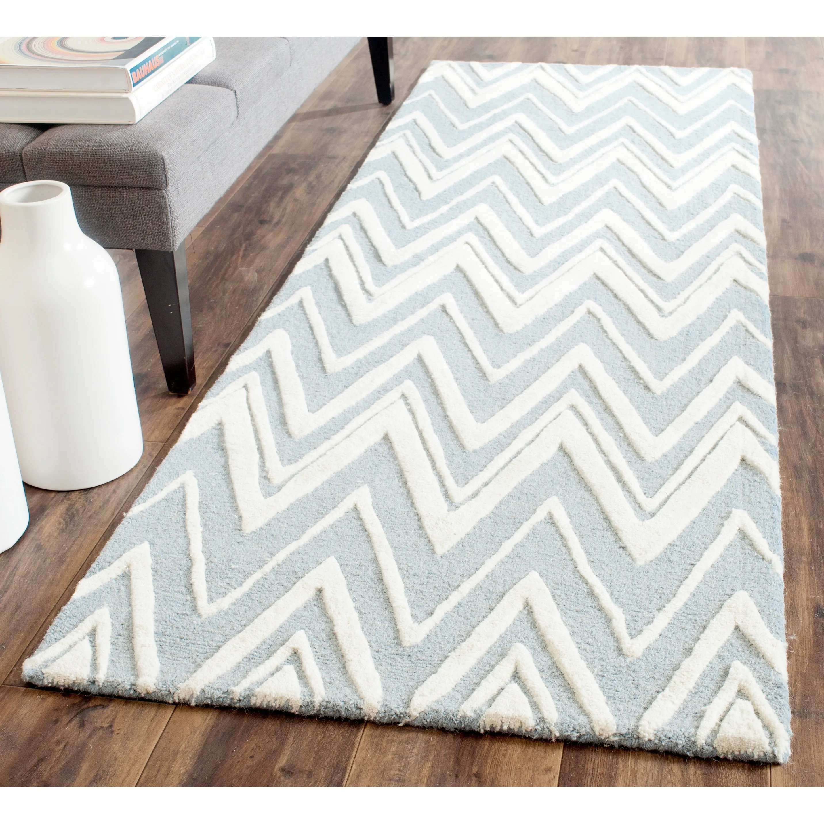 SAFAVIEH Handmade Cambridge Fumiko Modern Moroccan Wool Rug
