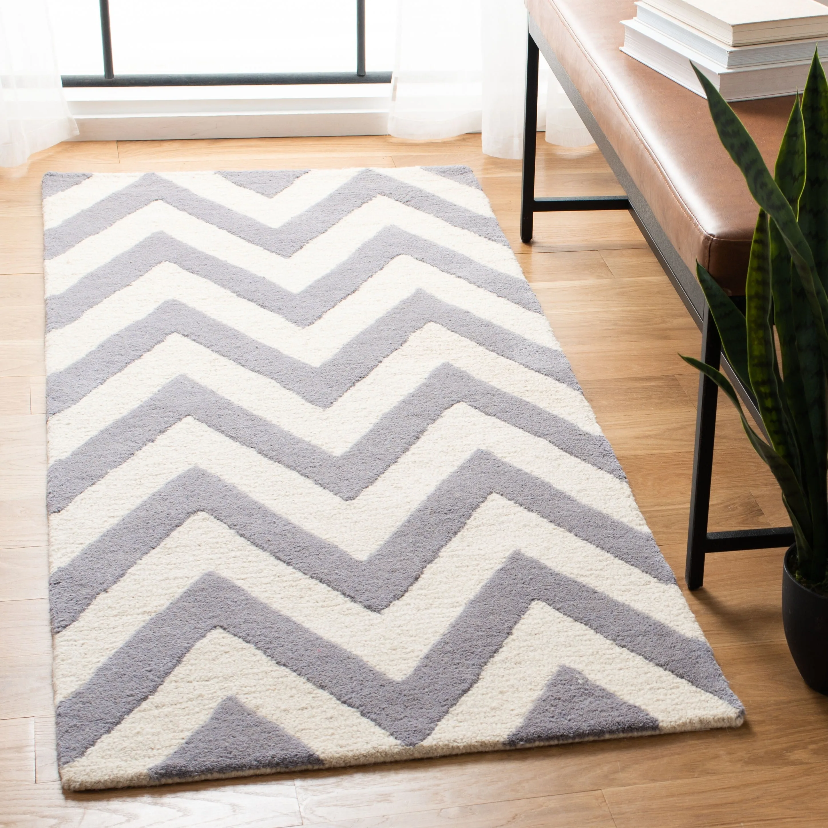 SAFAVIEH Handmade Cambridge Hicran Modern Moroccan Wool Rug