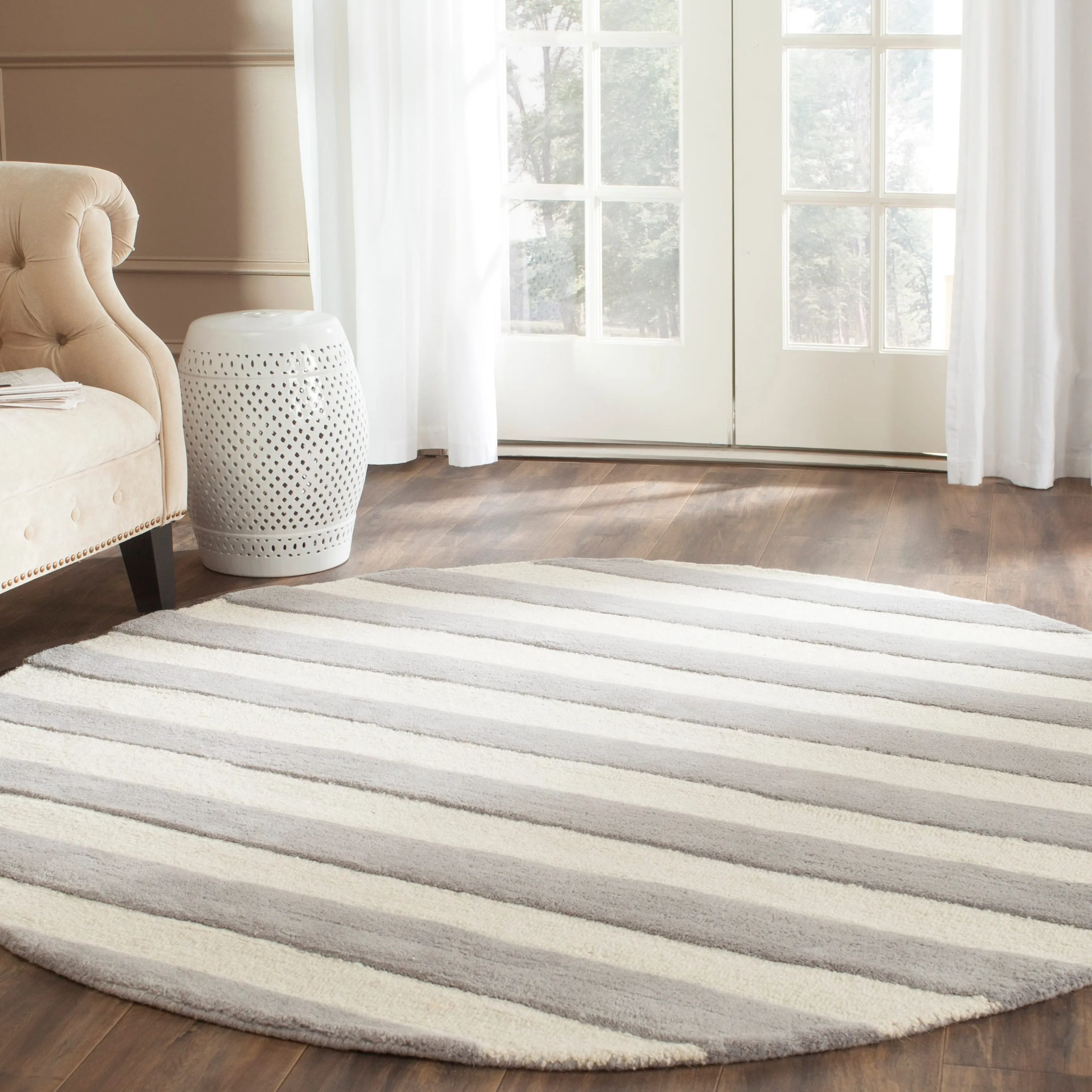 SAFAVIEH Handmade Cambridge Liudmila Modern Wool Rug