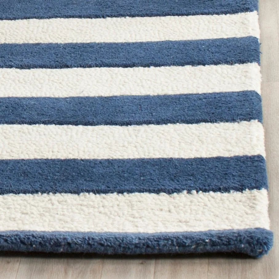 SAFAVIEH Handmade Cambridge Liudmila Modern Wool Rug