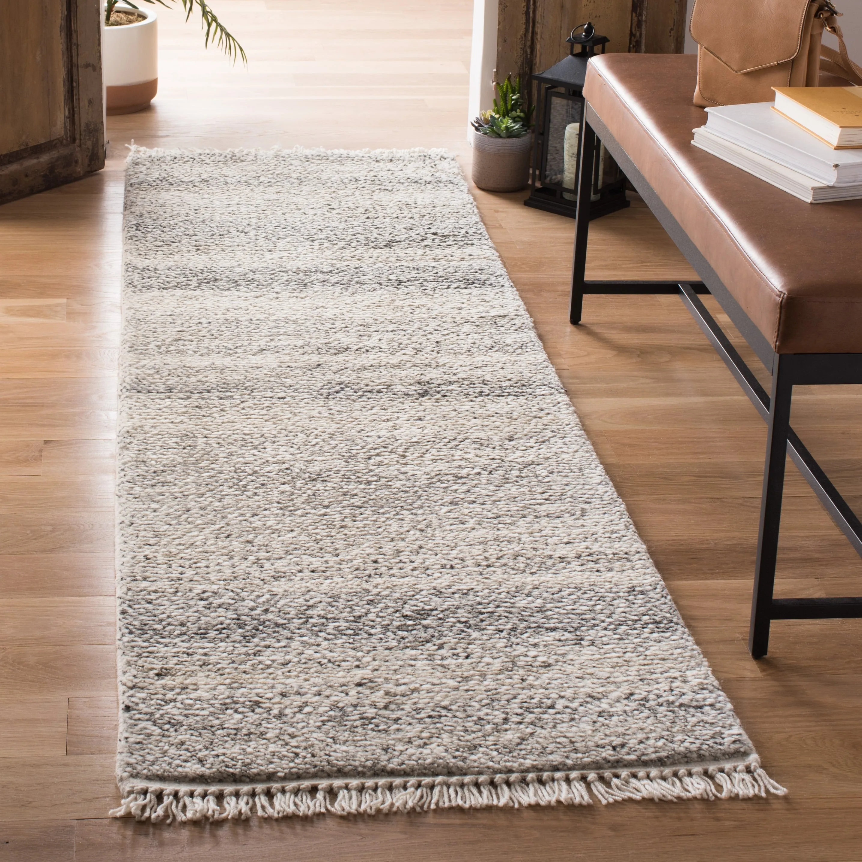 SAFAVIEH Handmade Casablanca Shag Ajshe Aqua Wool Rug