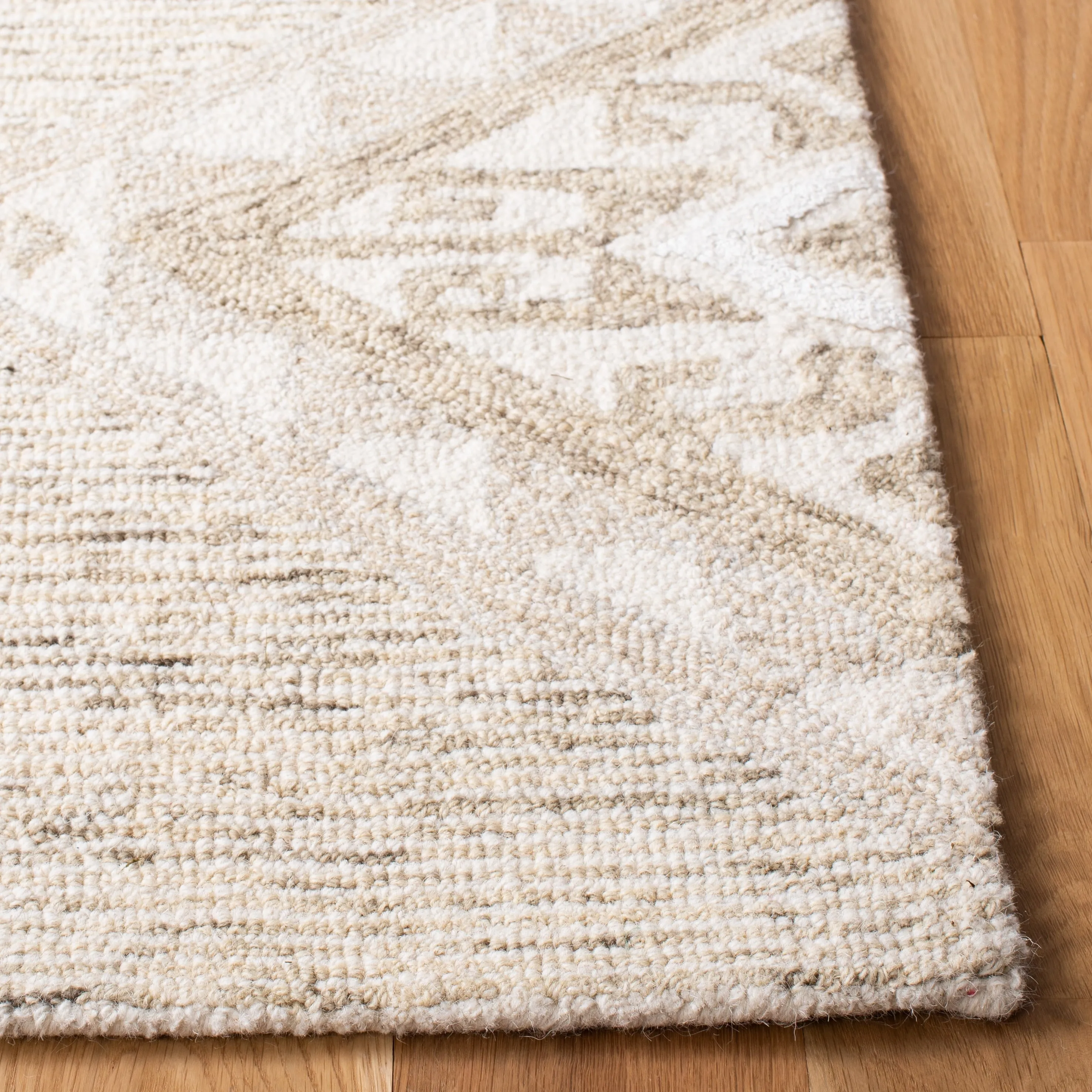 SAFAVIEH Handmade Casablanca Shag April Wool Rug