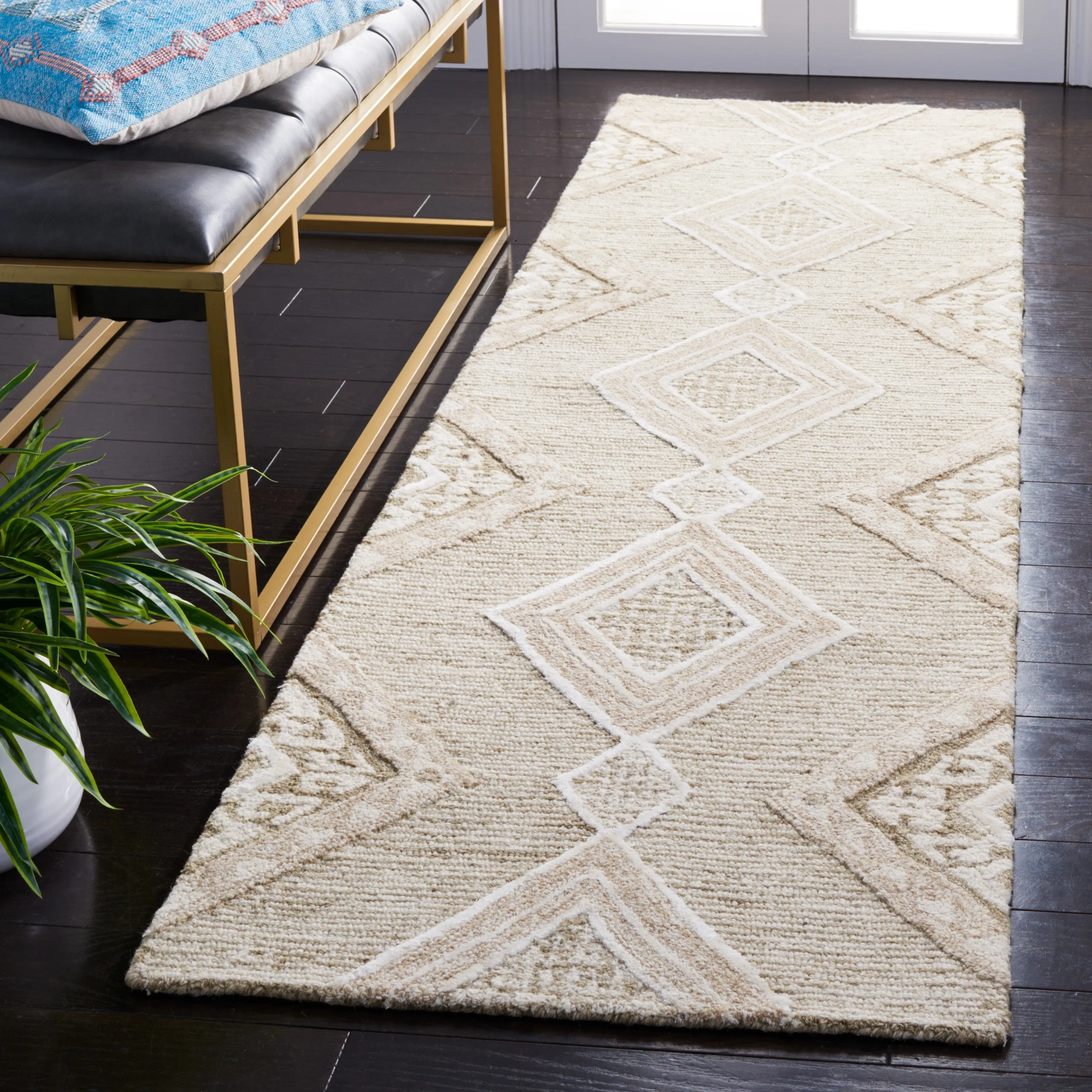 SAFAVIEH Handmade Casablanca Shag April Wool Rug