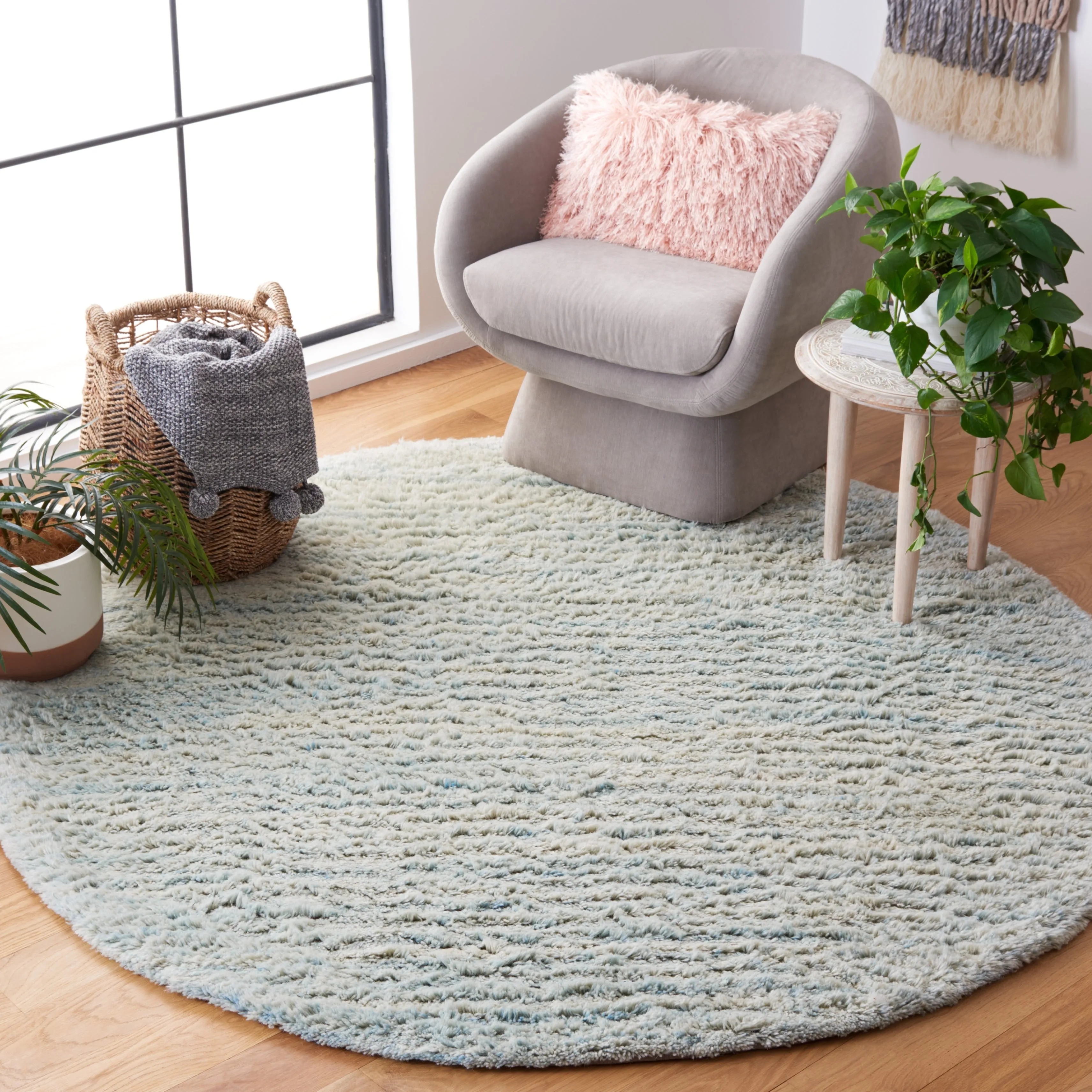 SAFAVIEH Handmade Casablanca Shag Ceferina Wool Rug
