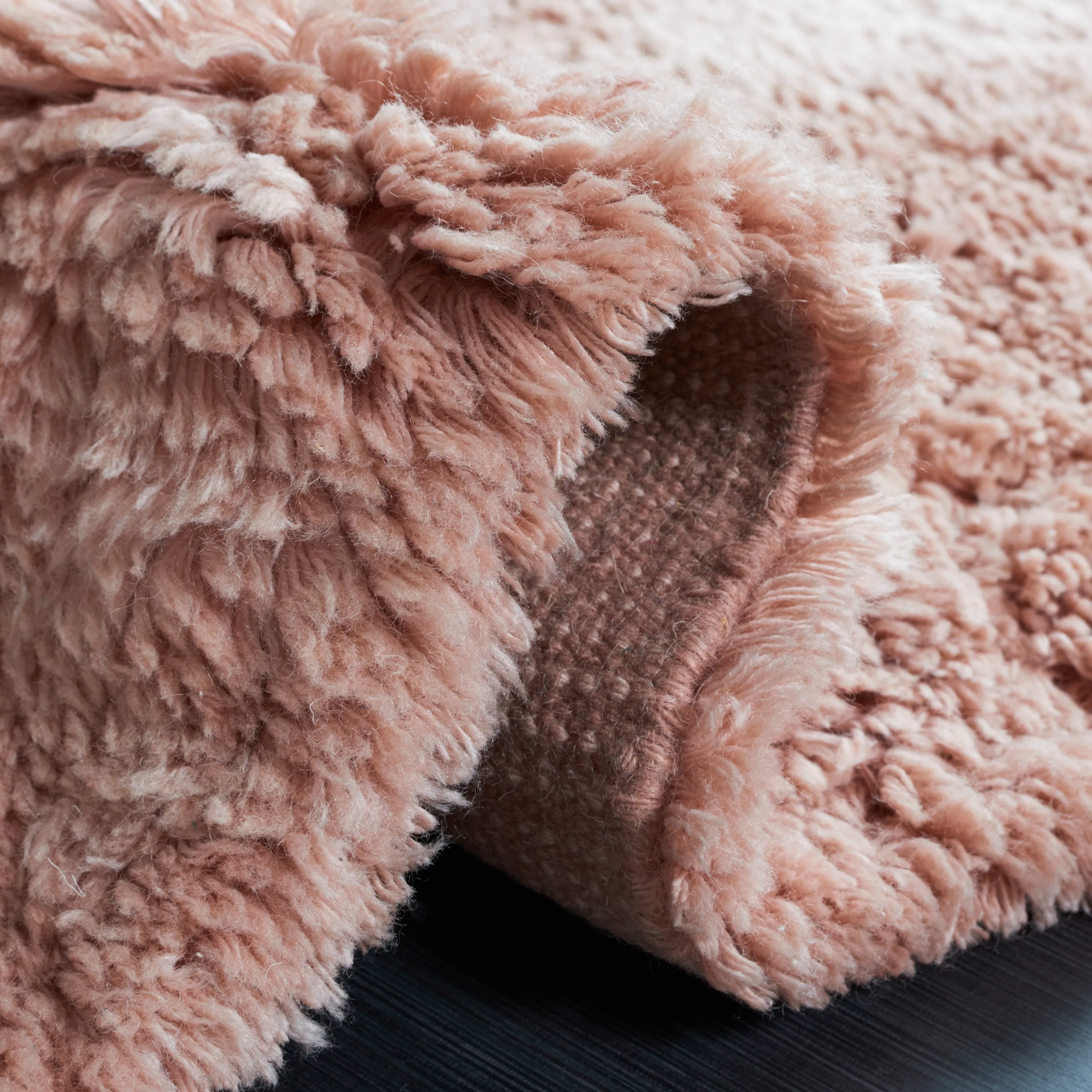 SAFAVIEH Handmade Casablanca Shag Edle Solid Wool Rug