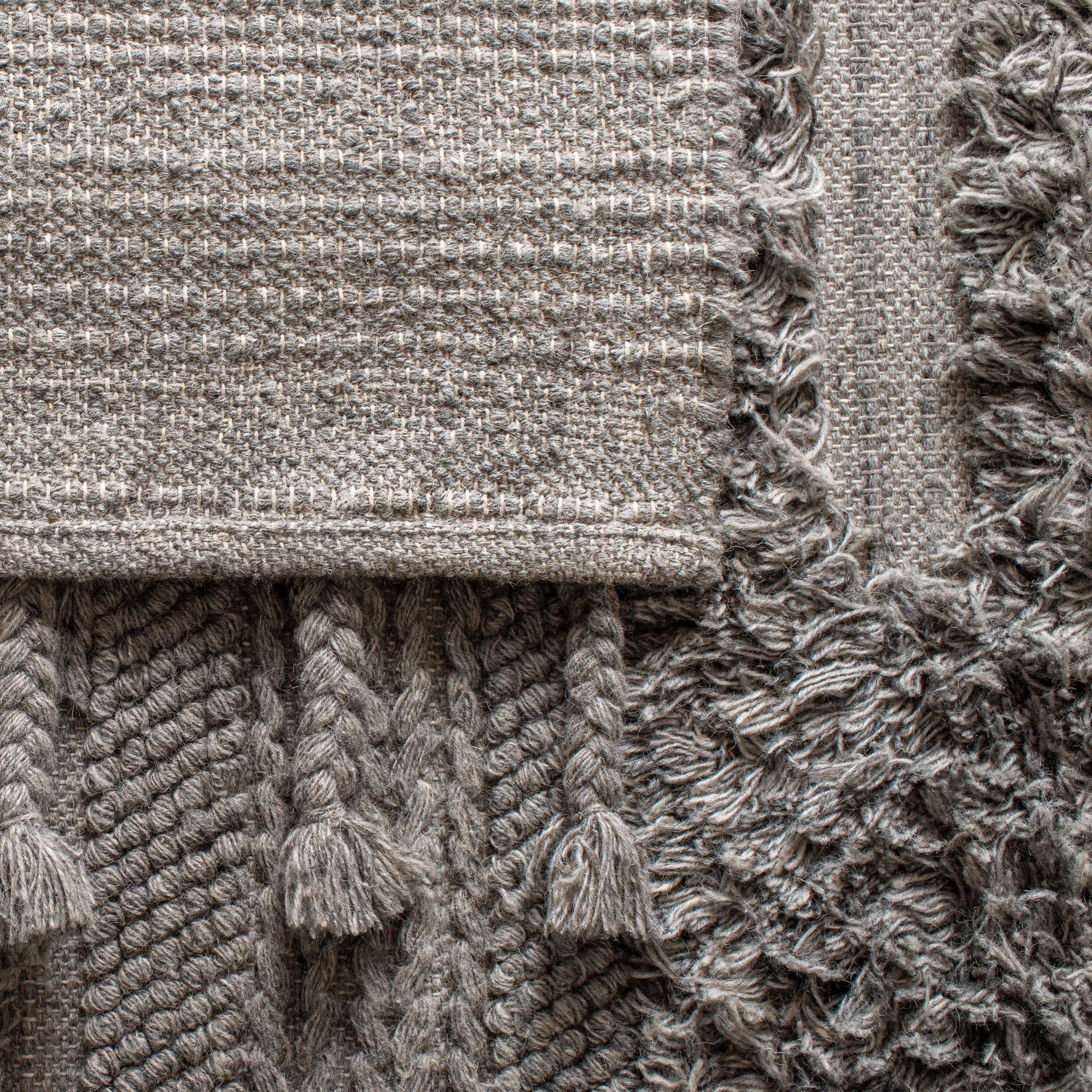 SAFAVIEH Handmade Casablanca Sofja Shag Textured Moroccan Wool Area