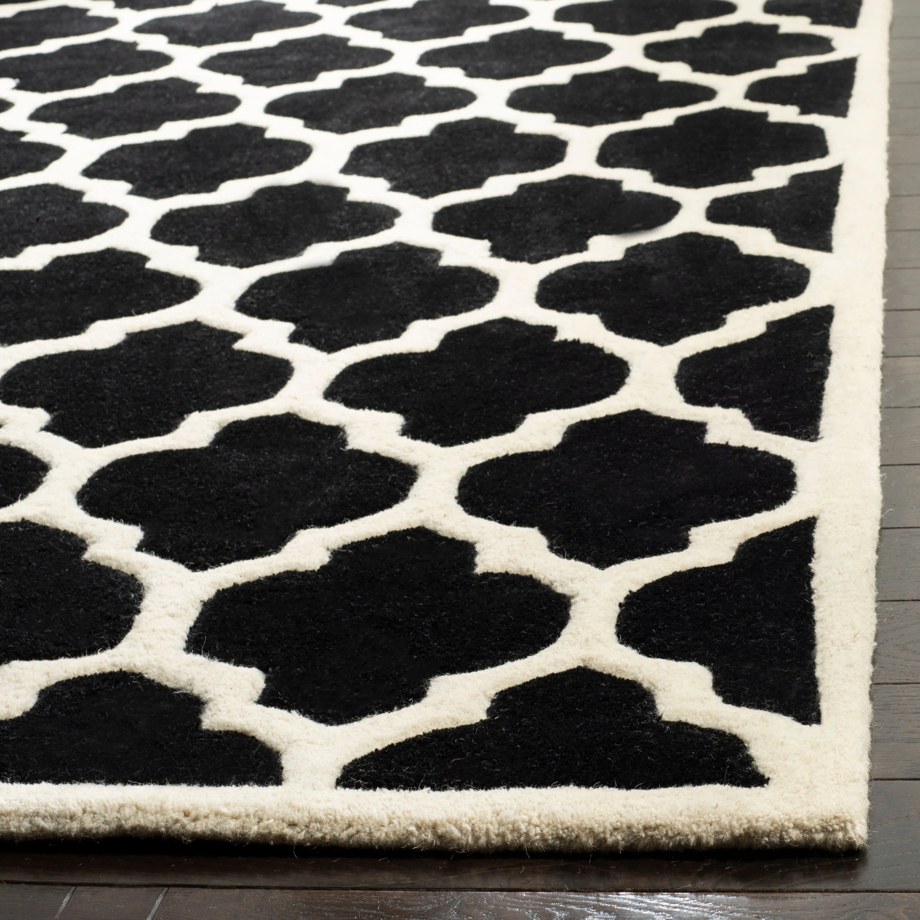 SAFAVIEH Handmade Chatham Antoanela Modern Moroccan Wool Rug