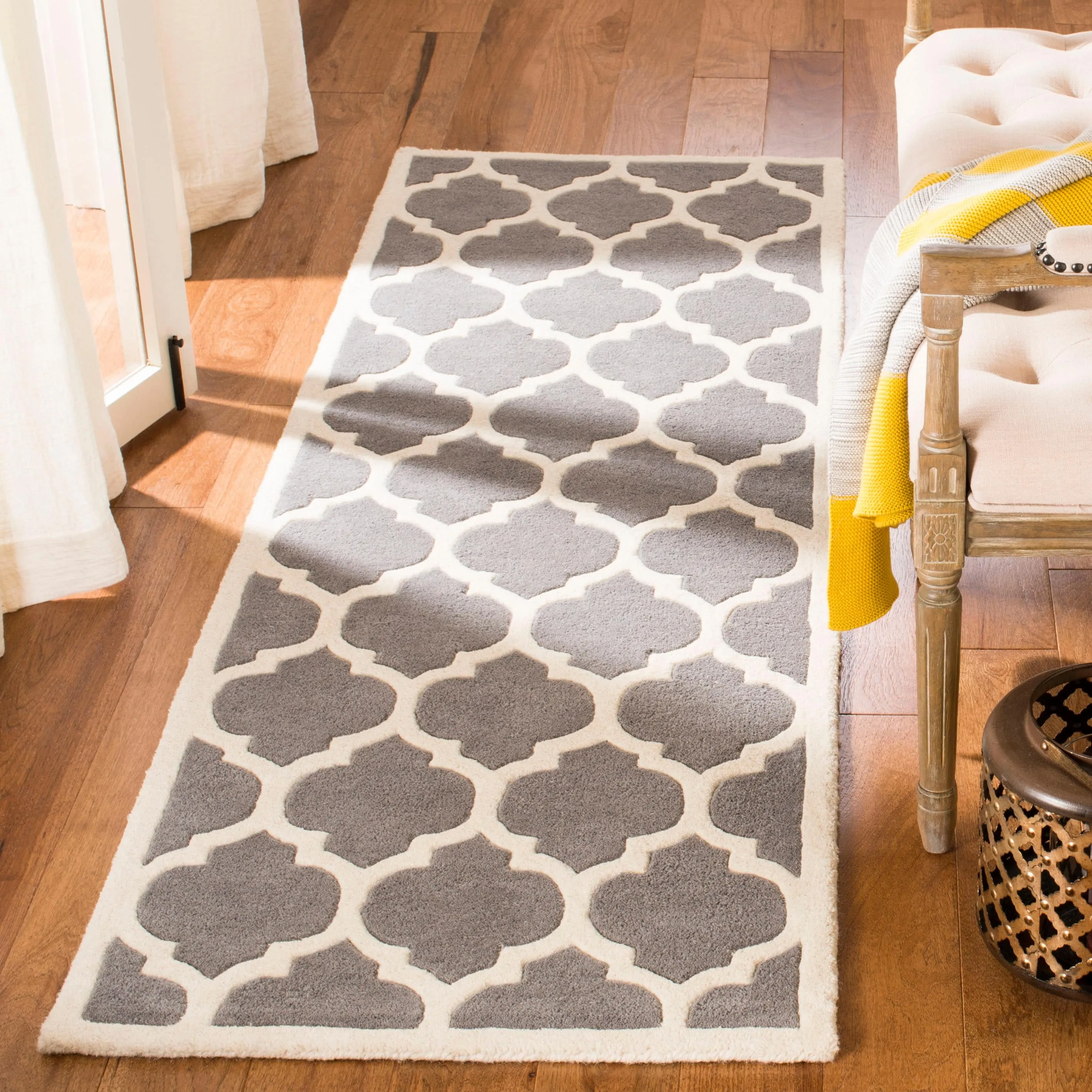 SAFAVIEH Handmade Chatham Antoanela Modern Moroccan Wool Rug