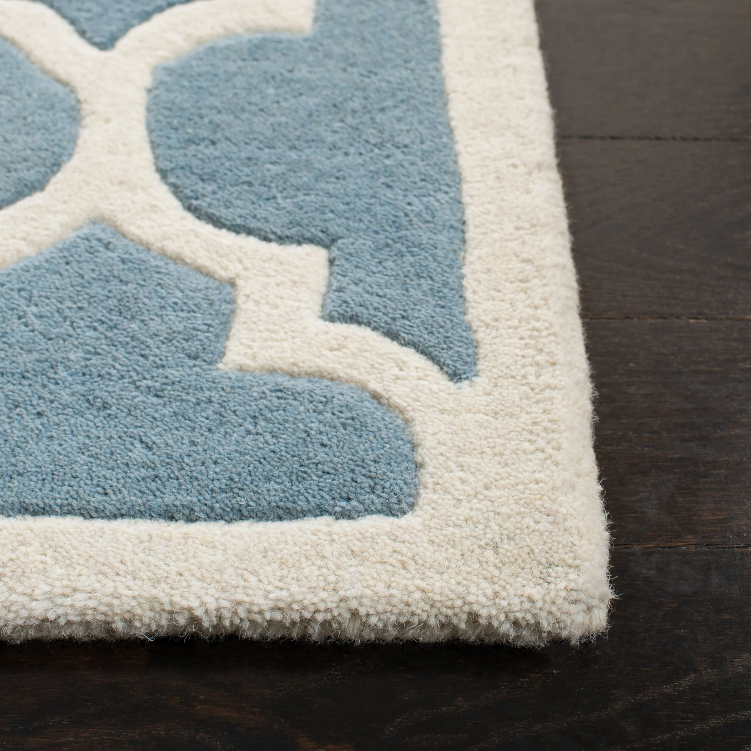 SAFAVIEH Handmade Chatham Antoanela Modern Moroccan Wool Rug