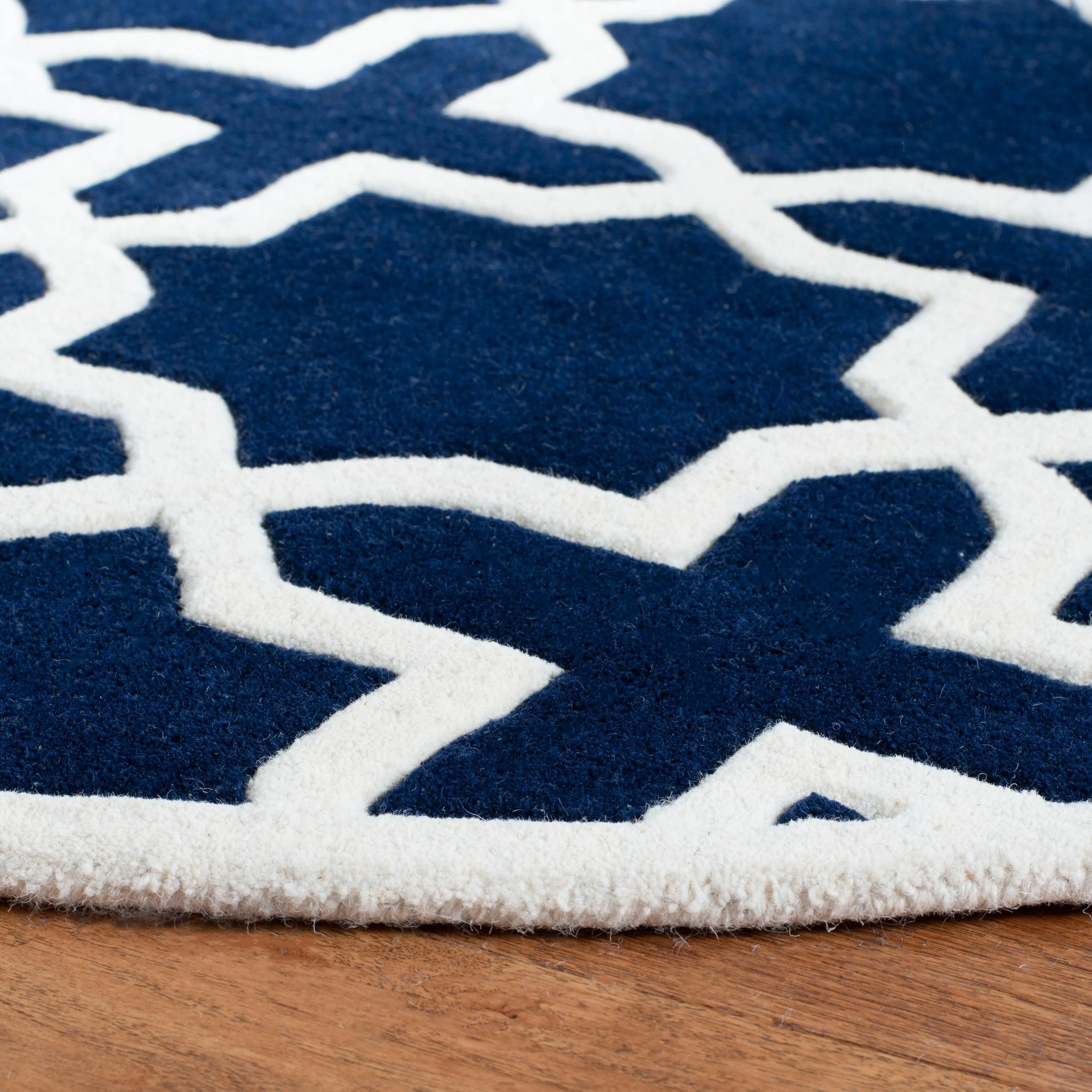 SAFAVIEH Handmade Chatham Begie Modern Moroccan Wool Rug