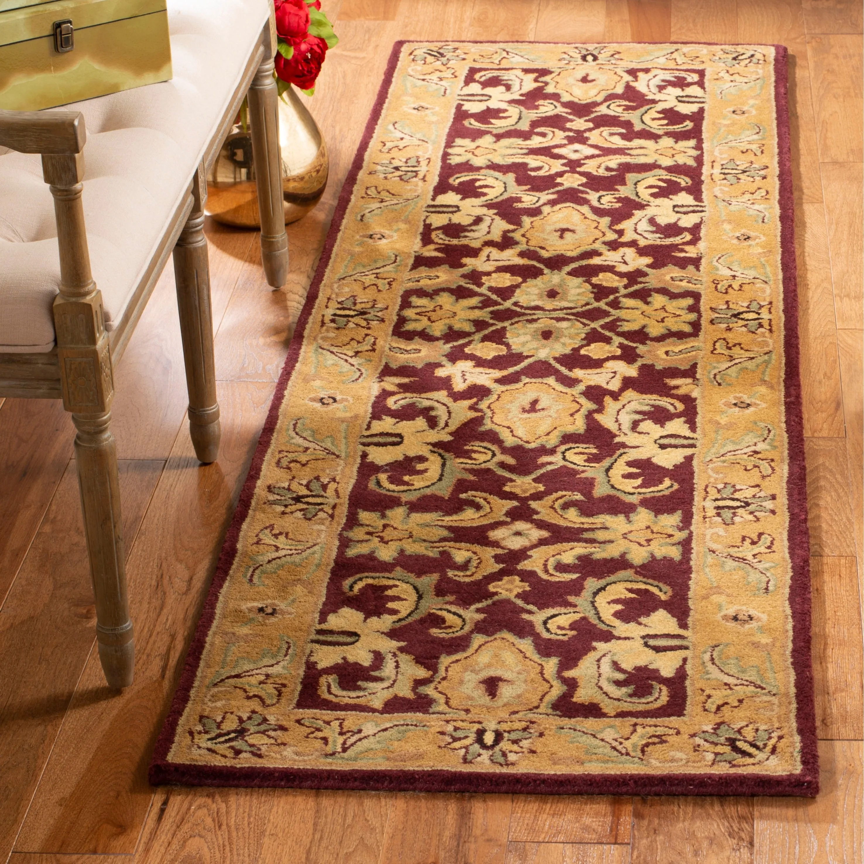 SAFAVIEH Handmade Classic Rukiye Traditional Oriental Wool Rug