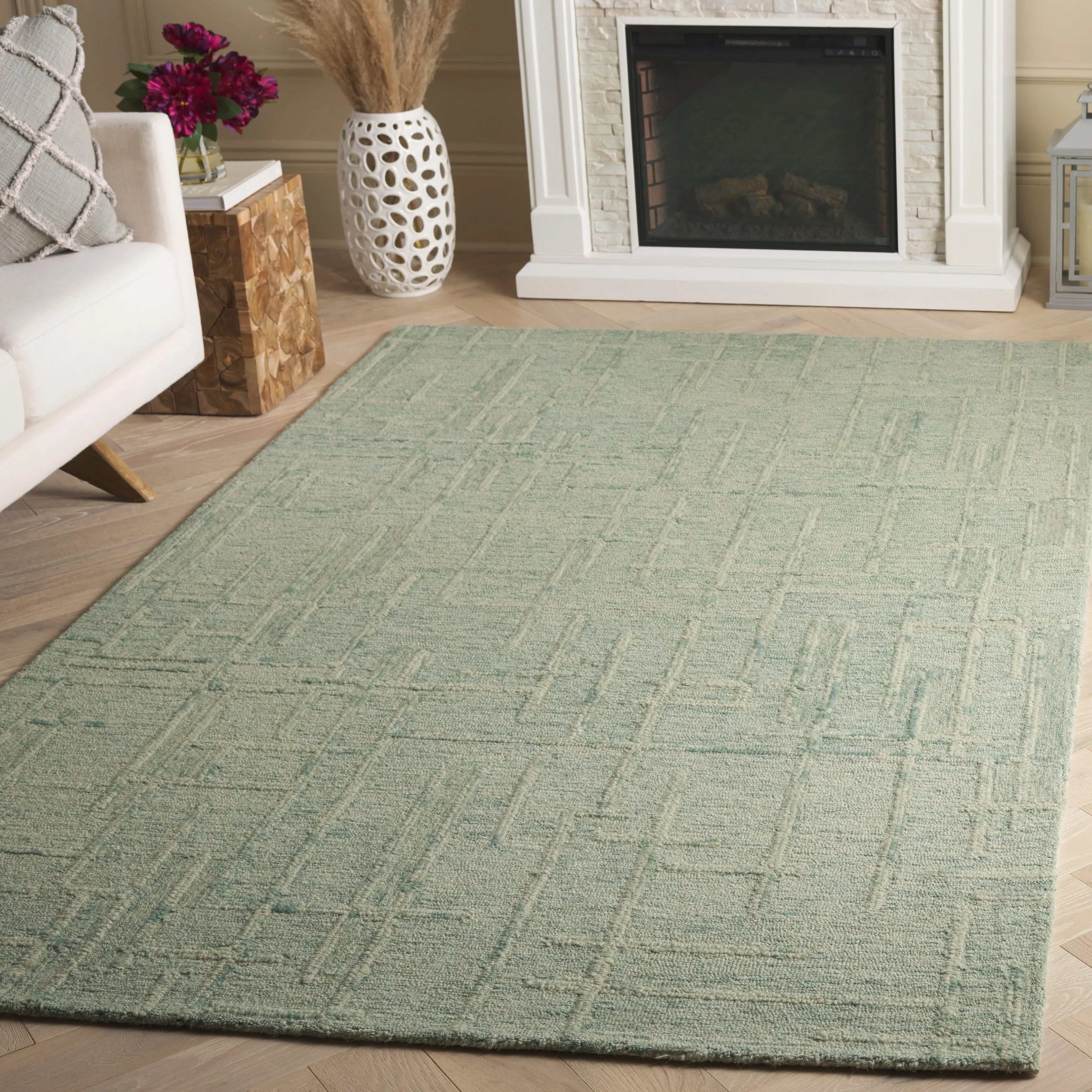 SAFAVIEH Handmade Ebony Agostina Modern & Contemporary Wool Rug