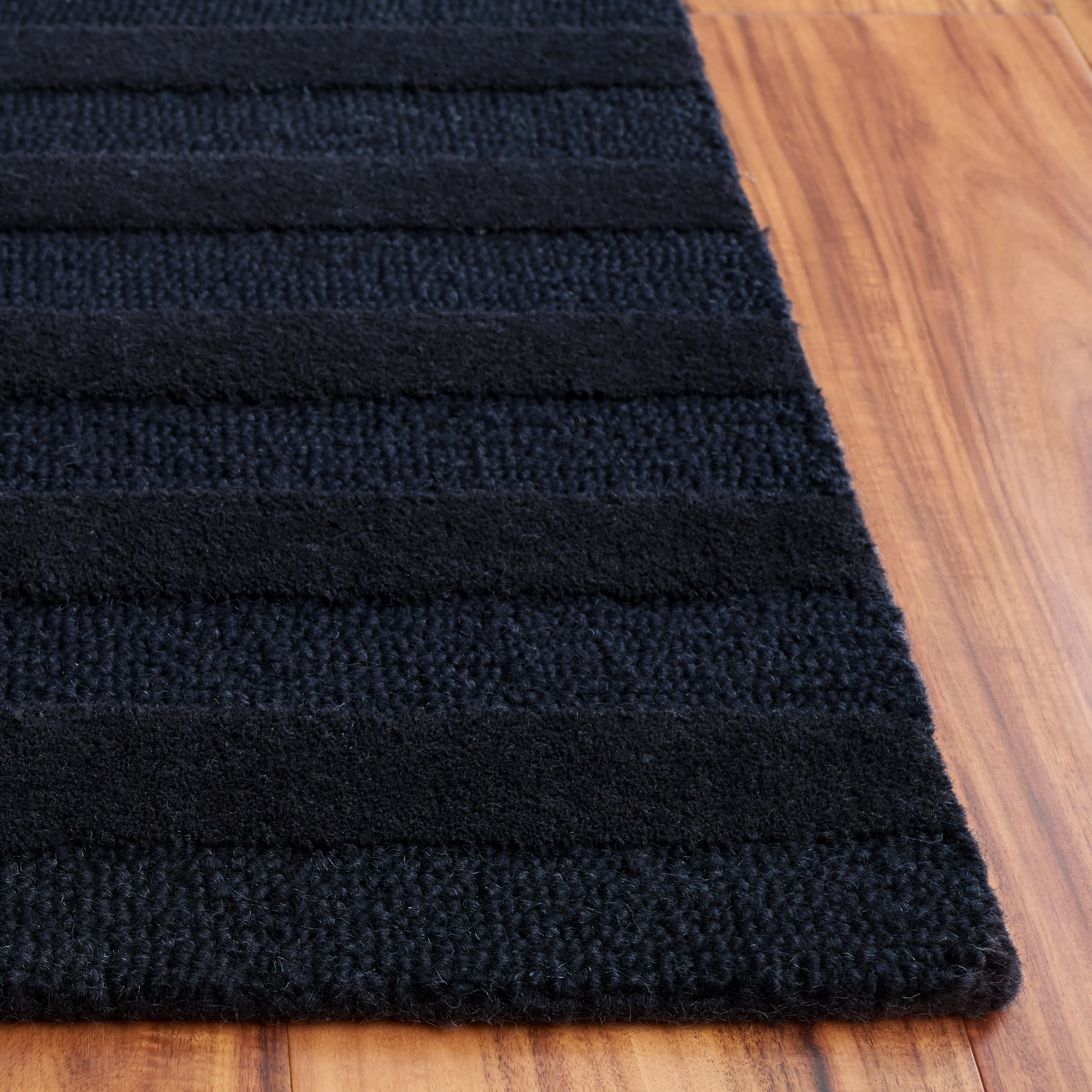 SAFAVIEH Handmade Ebony Floortje Contemporary Wool Rug