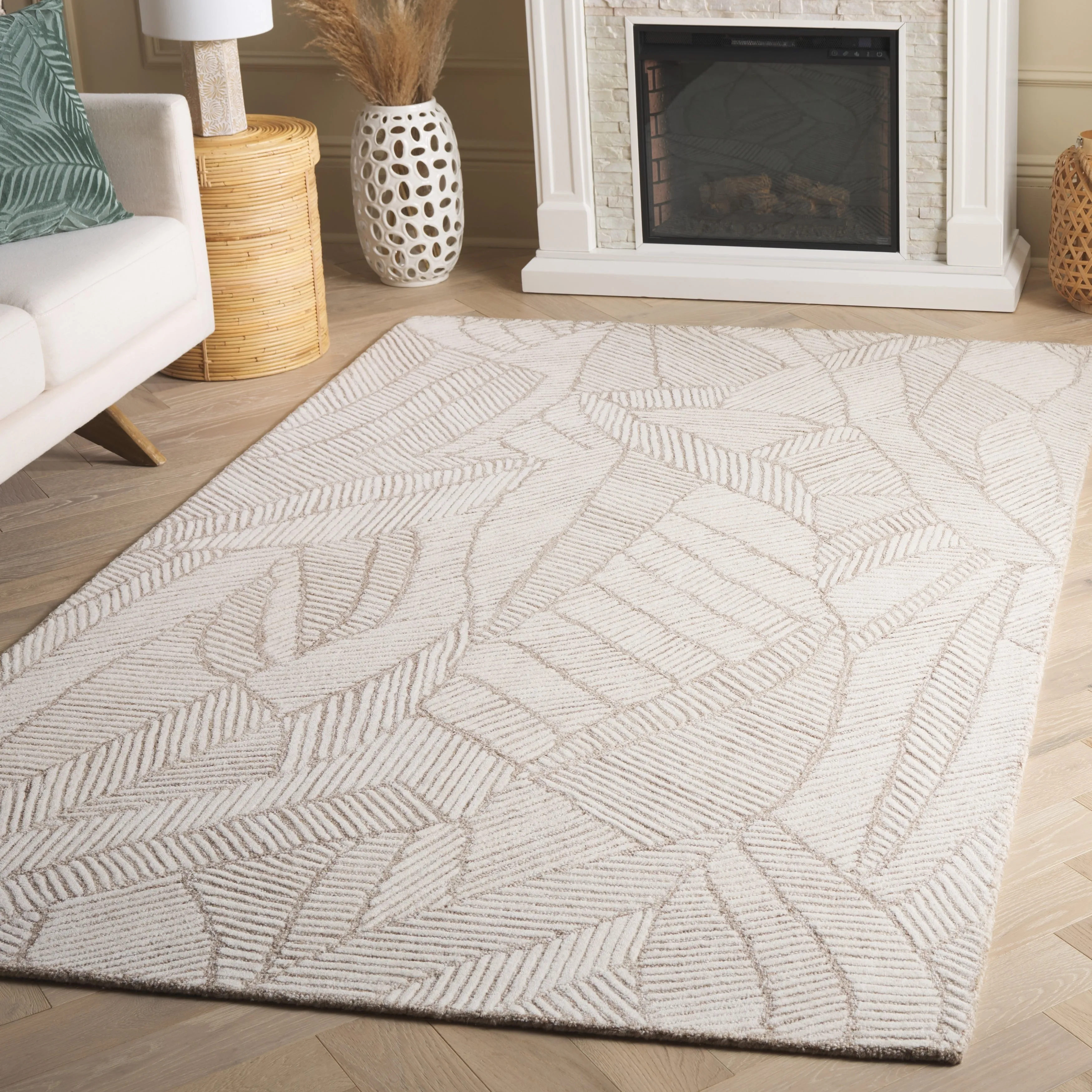 SAFAVIEH Handmade Ebony Jevdokija Modern & Contemporary Wool Rug
