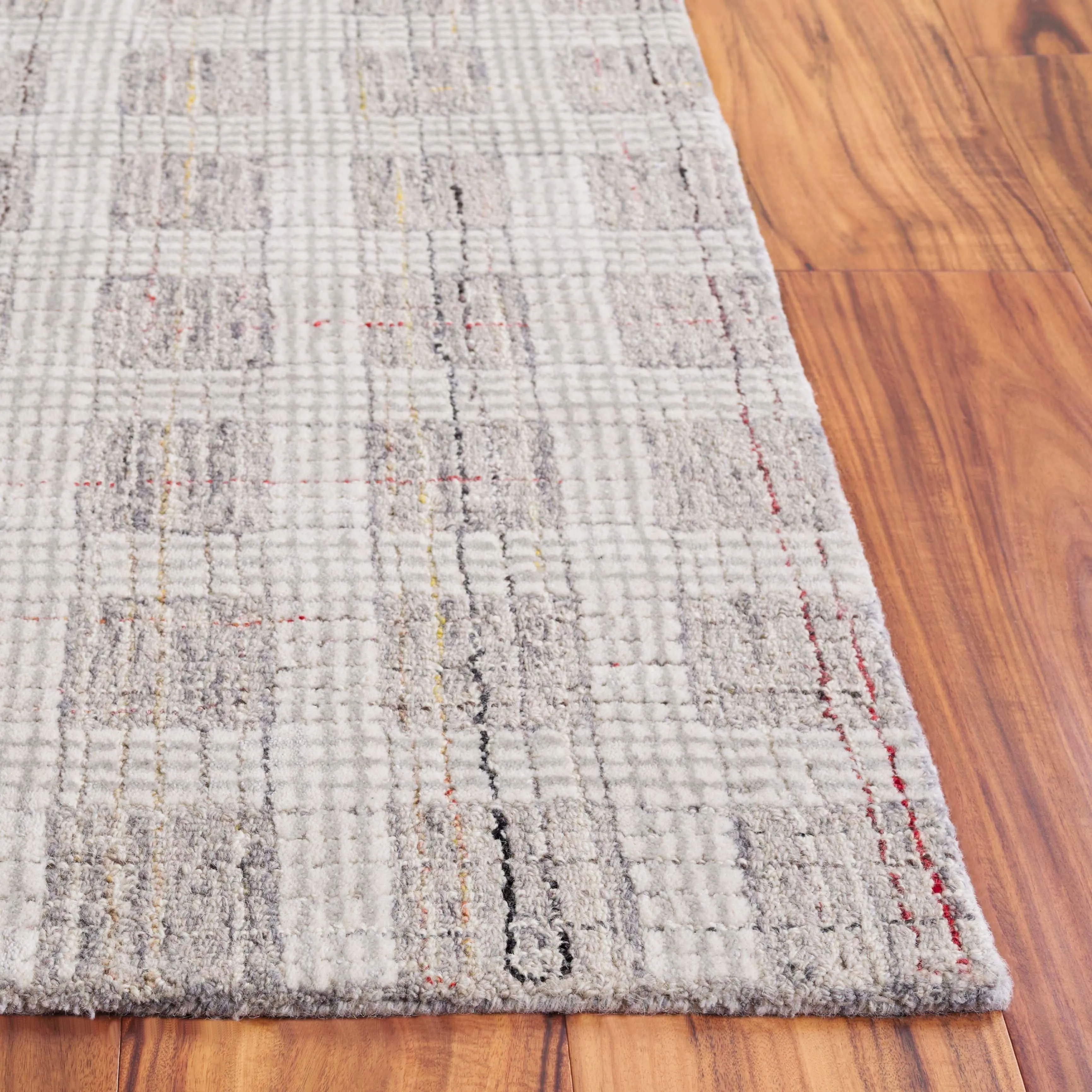 SAFAVIEH Handmade Ebony Judit Modern & Contemporary Wool Rug