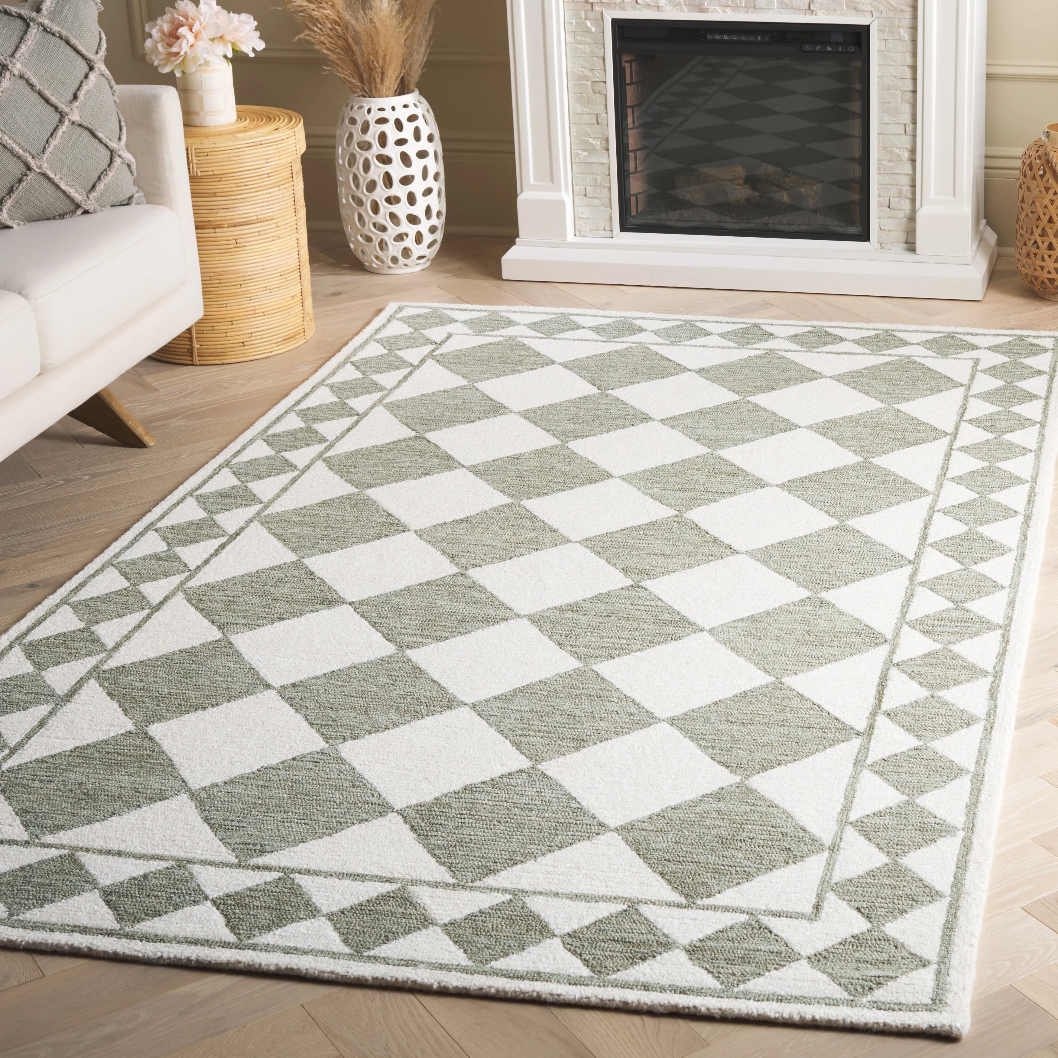 SAFAVIEH Handmade Ebony Nidia Modern & Contemporary Wool Rug