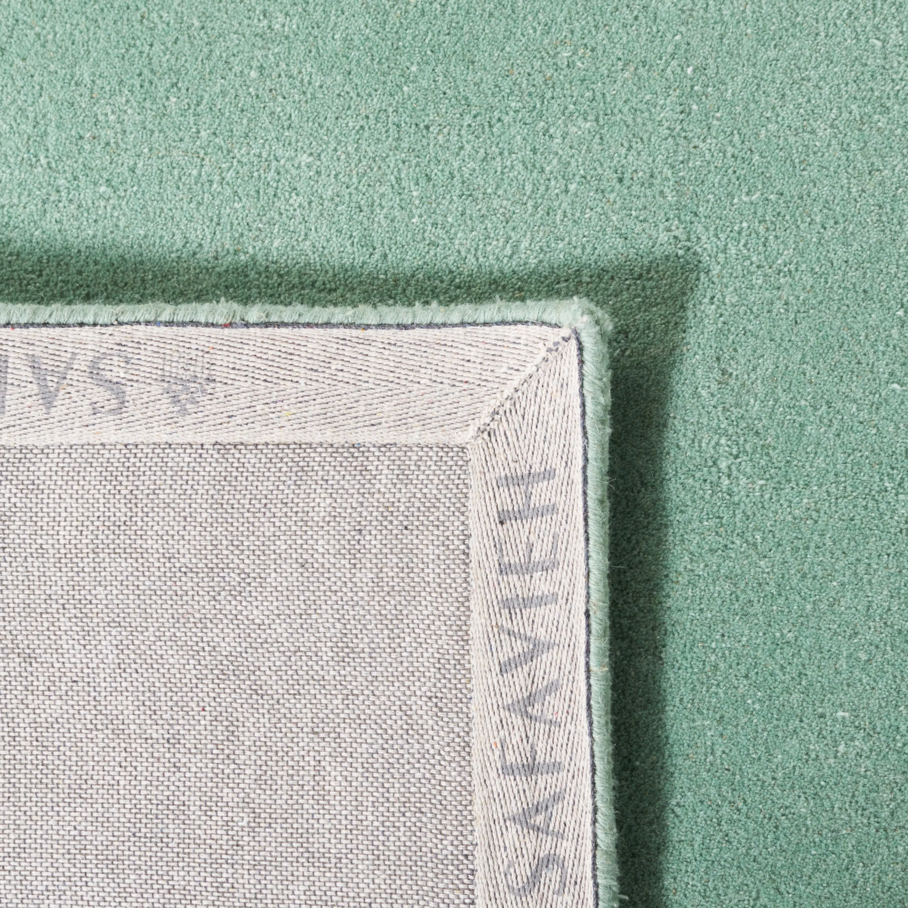 SAFAVIEH Handmade Fifth Avenue Biba Solid New Zealand Wool