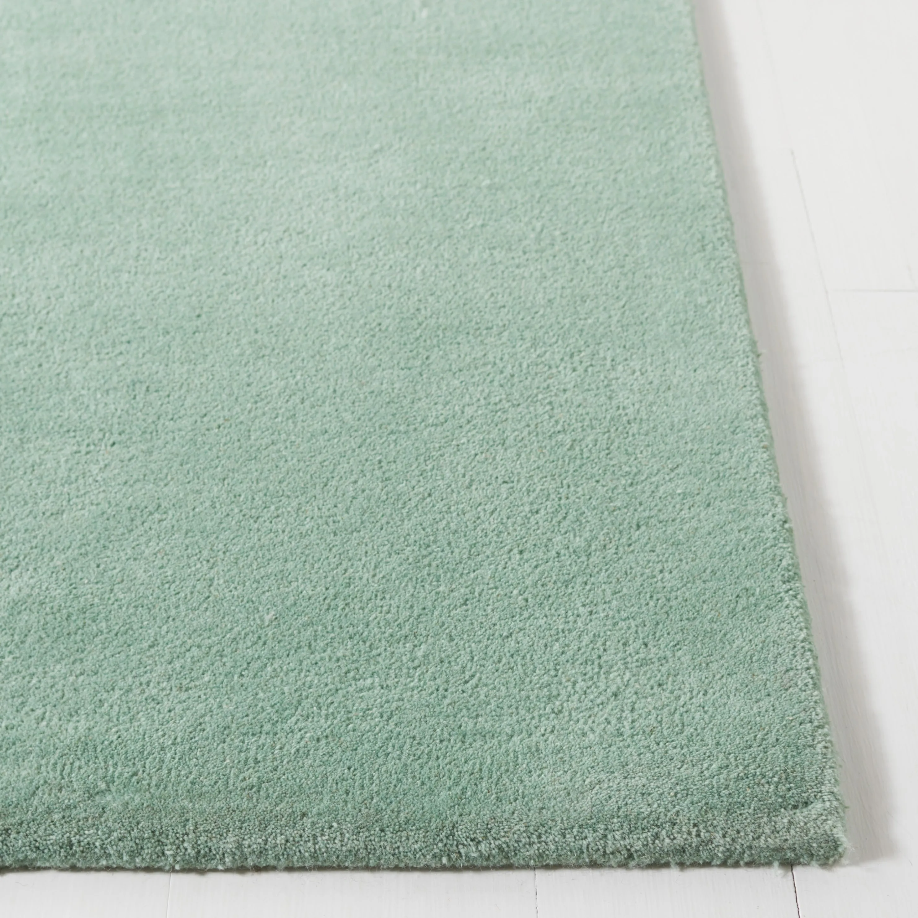 SAFAVIEH Handmade Fifth Avenue Biba Solid New Zealand Wool