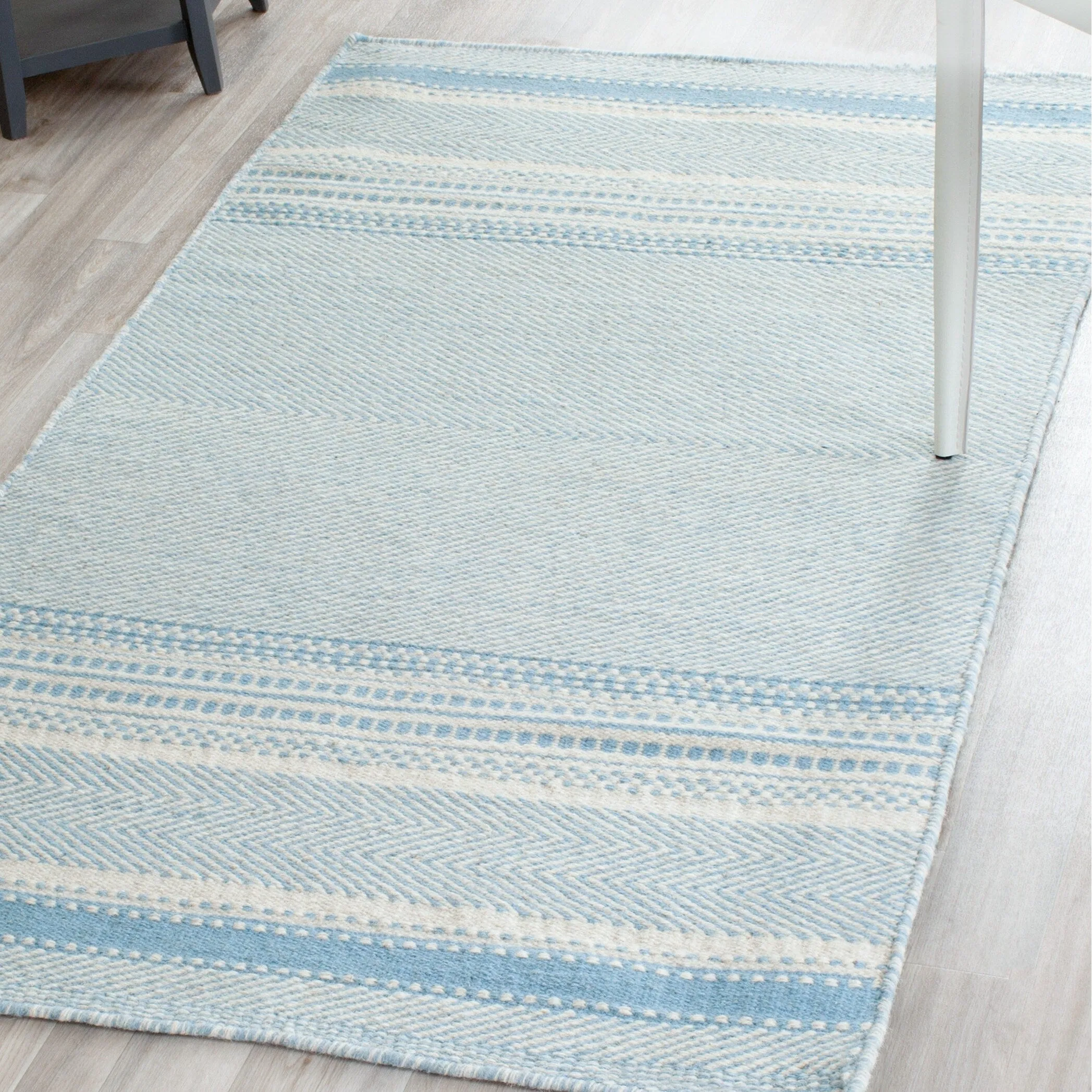 SAFAVIEH Handmade Flatweave Kilim Manrica Wool Rug