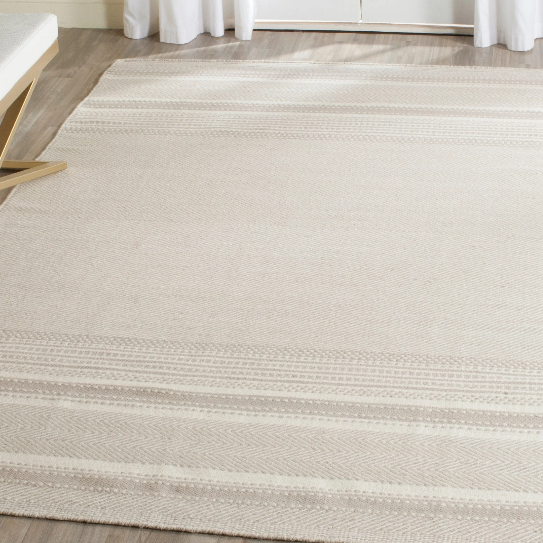 SAFAVIEH Handmade Flatweave Kilim Manrica Wool Rug