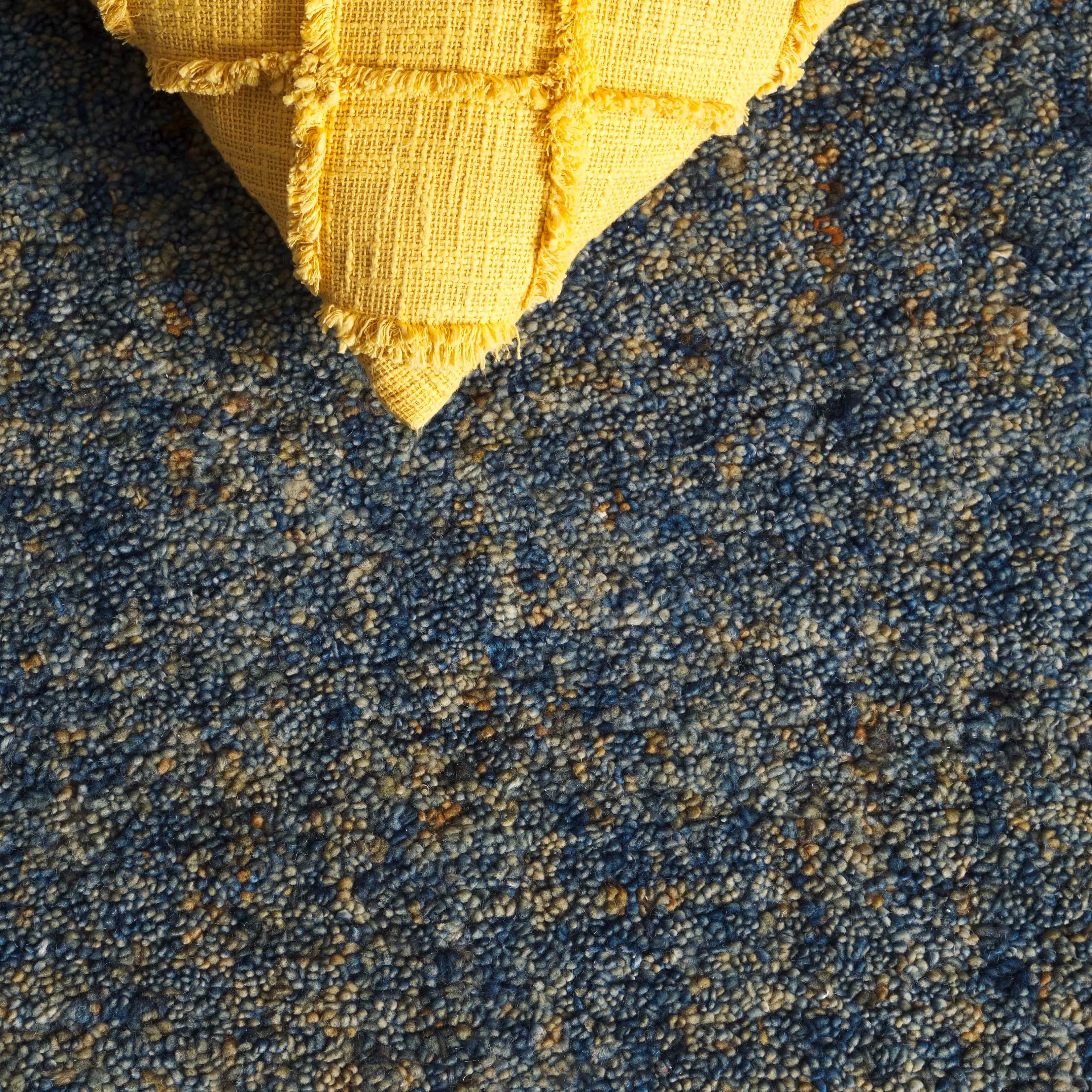 SAFAVIEH Handmade Gabbeh Andrina Wool Rug