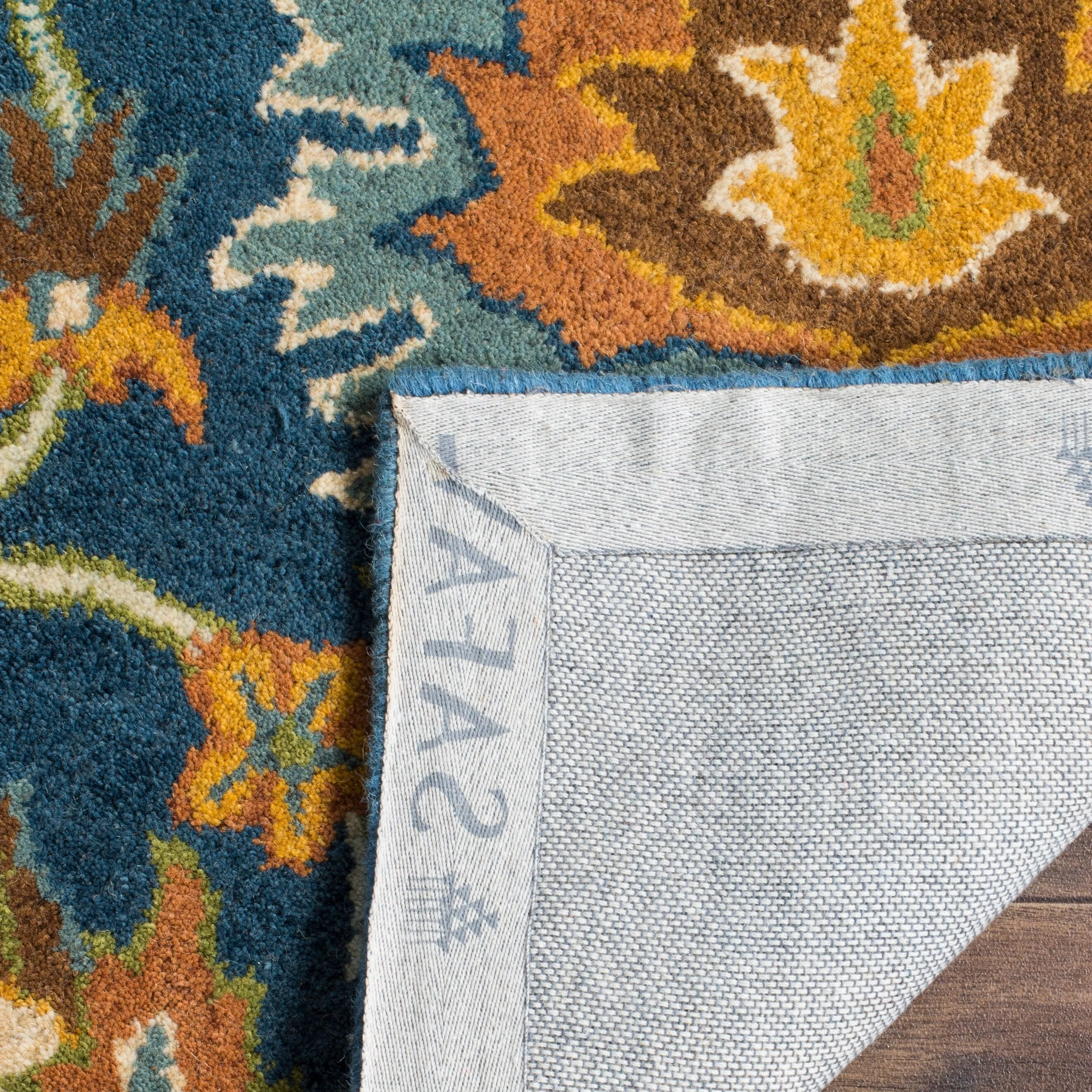 SAFAVIEH Handmade Heritage Boat Traditional Oriental Wool Rug