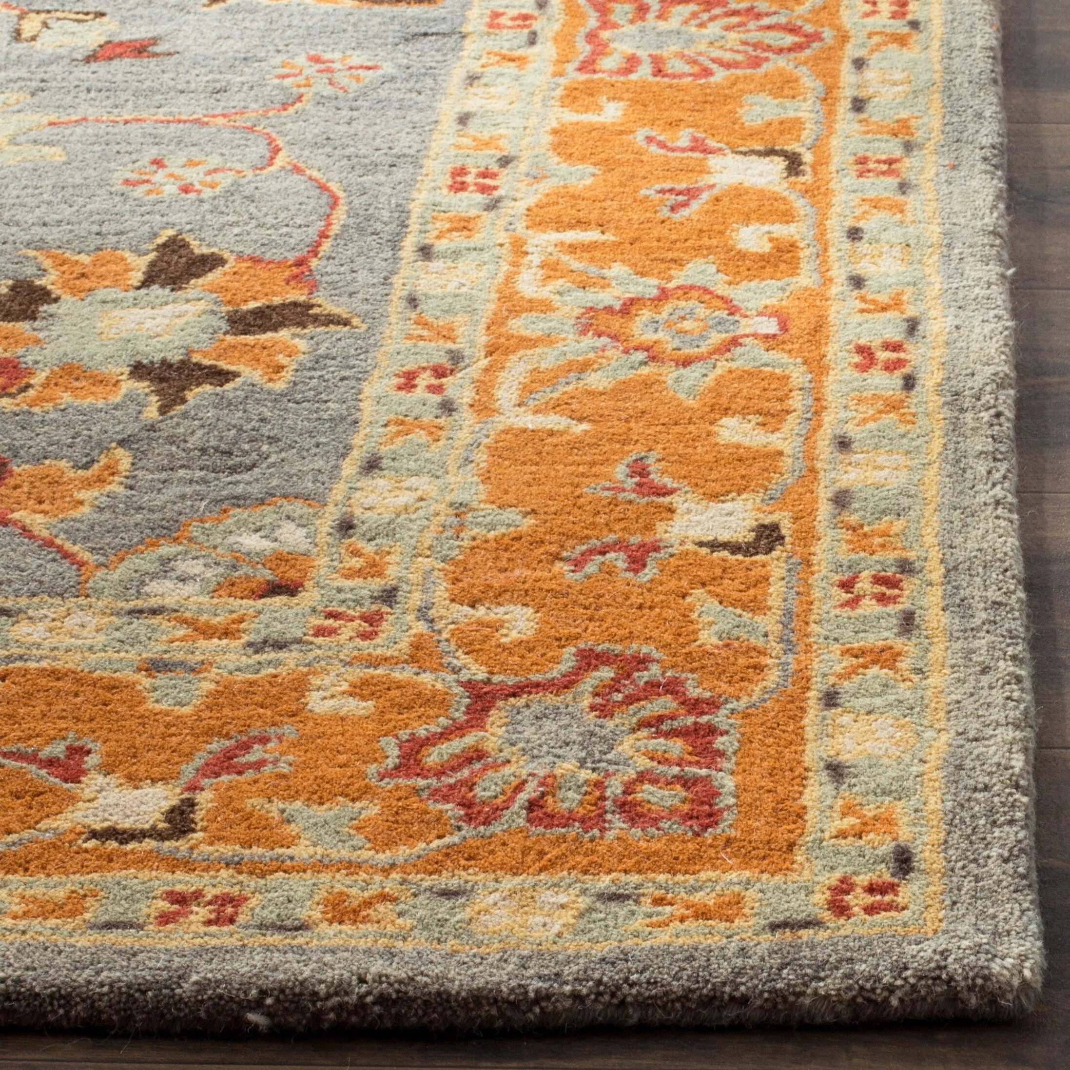 SAFAVIEH Handmade Heritage Liana Traditional Oriental Wool Rug