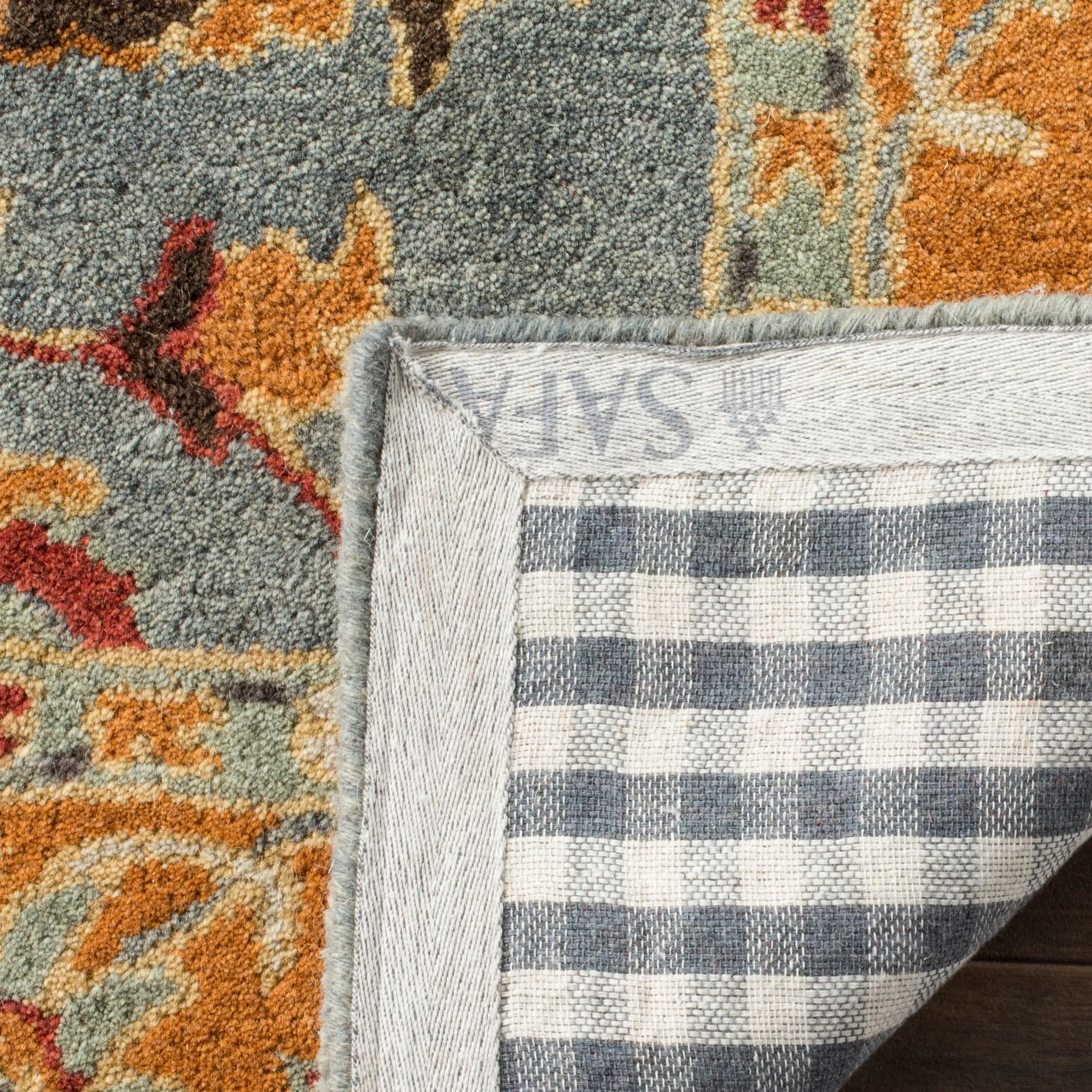 SAFAVIEH Handmade Heritage Liana Traditional Oriental Wool Rug