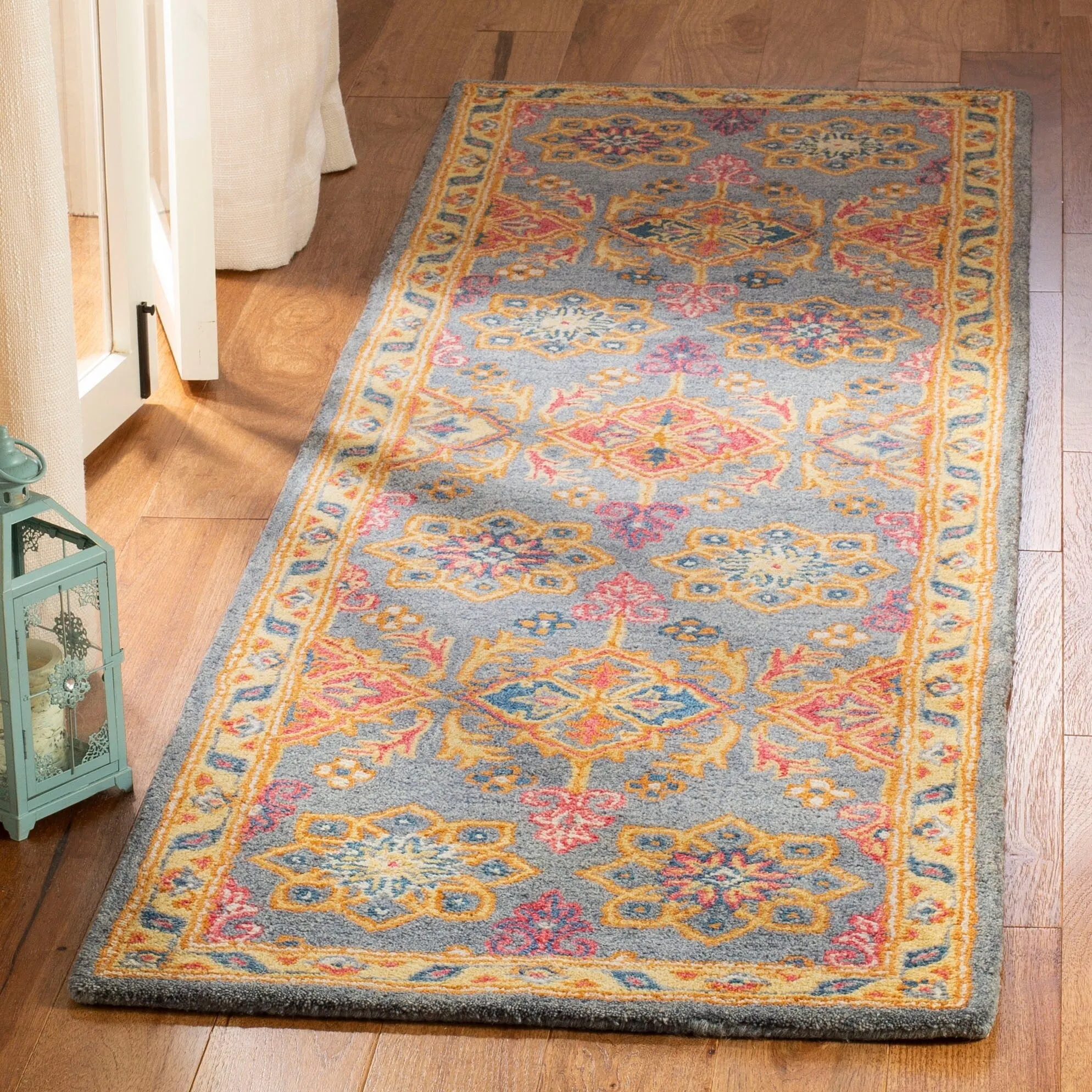 SAFAVIEH Handmade Heritage Liive Traditional Oriental Wool Rug
