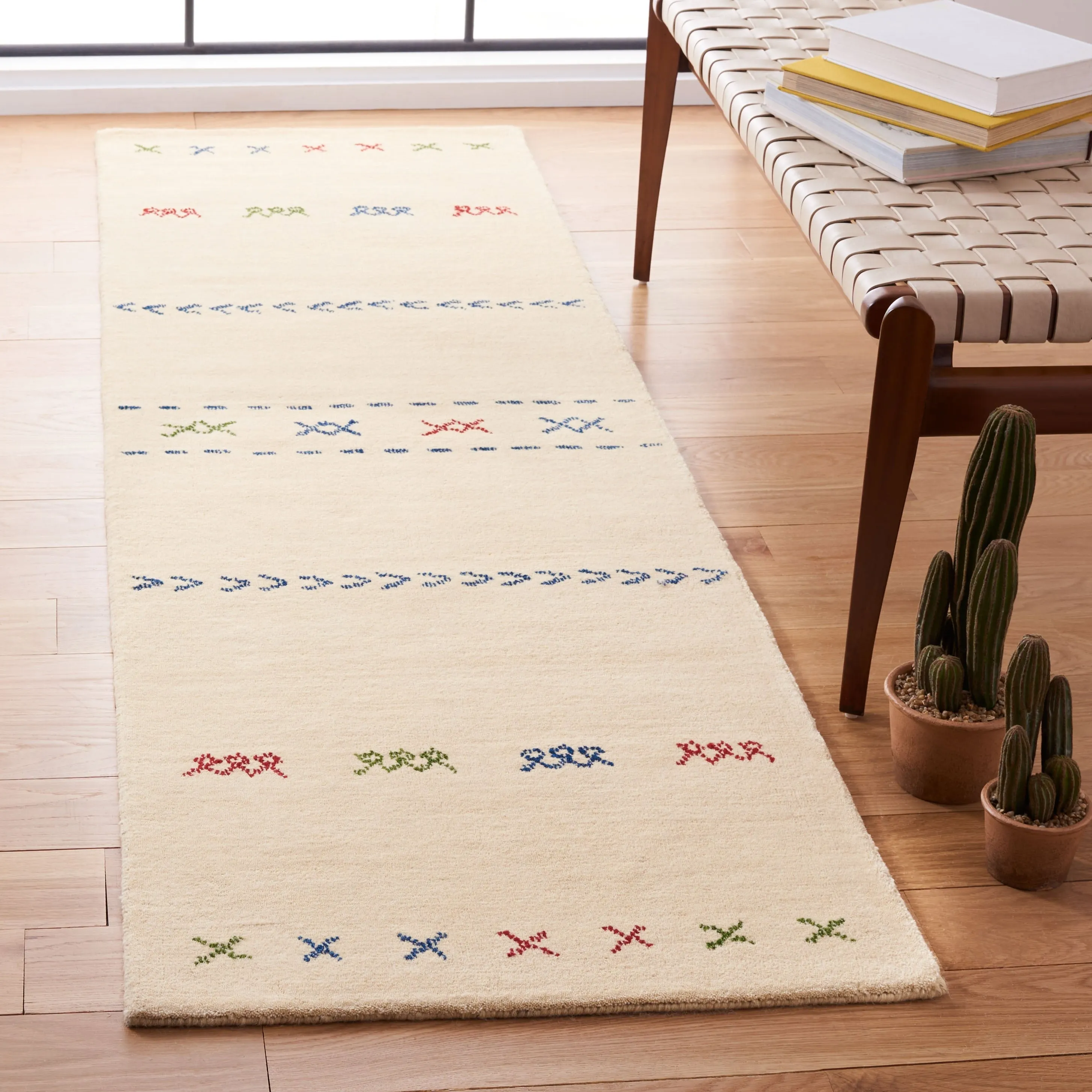 SAFAVIEH Handmade Himalaya Hideko & Contemporary Geometric Cream Wool