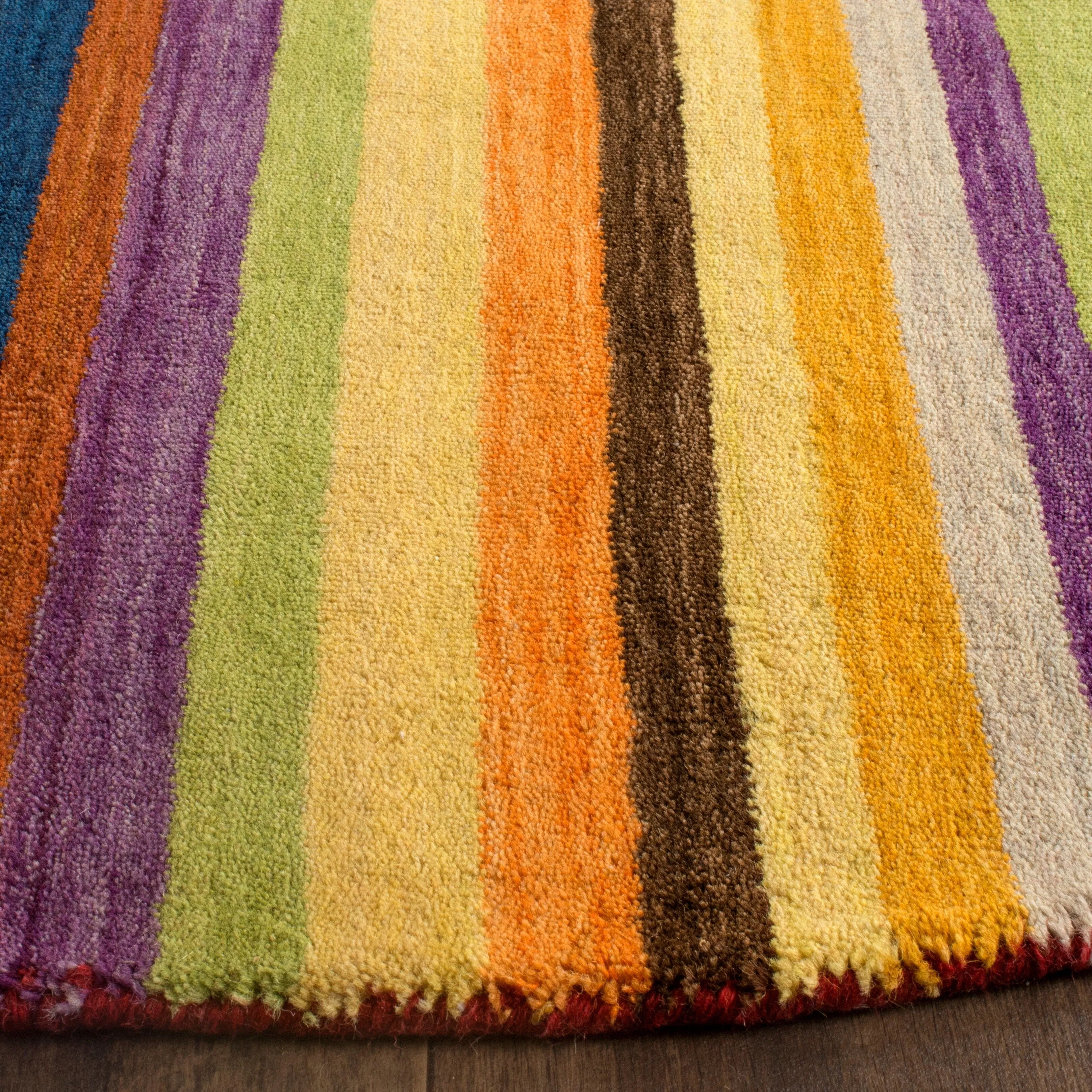 SAFAVIEH Handmade Himalaya Konke Modern Wool Rug