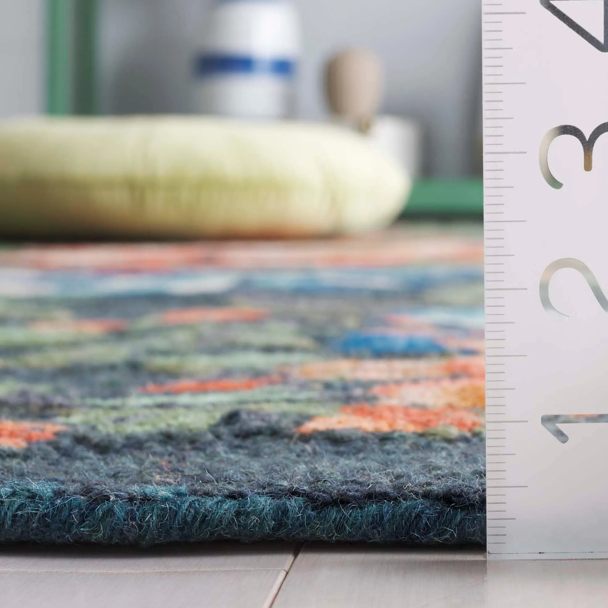 SAFAVIEH Handmade Jardin Engeline Country Wool Rug