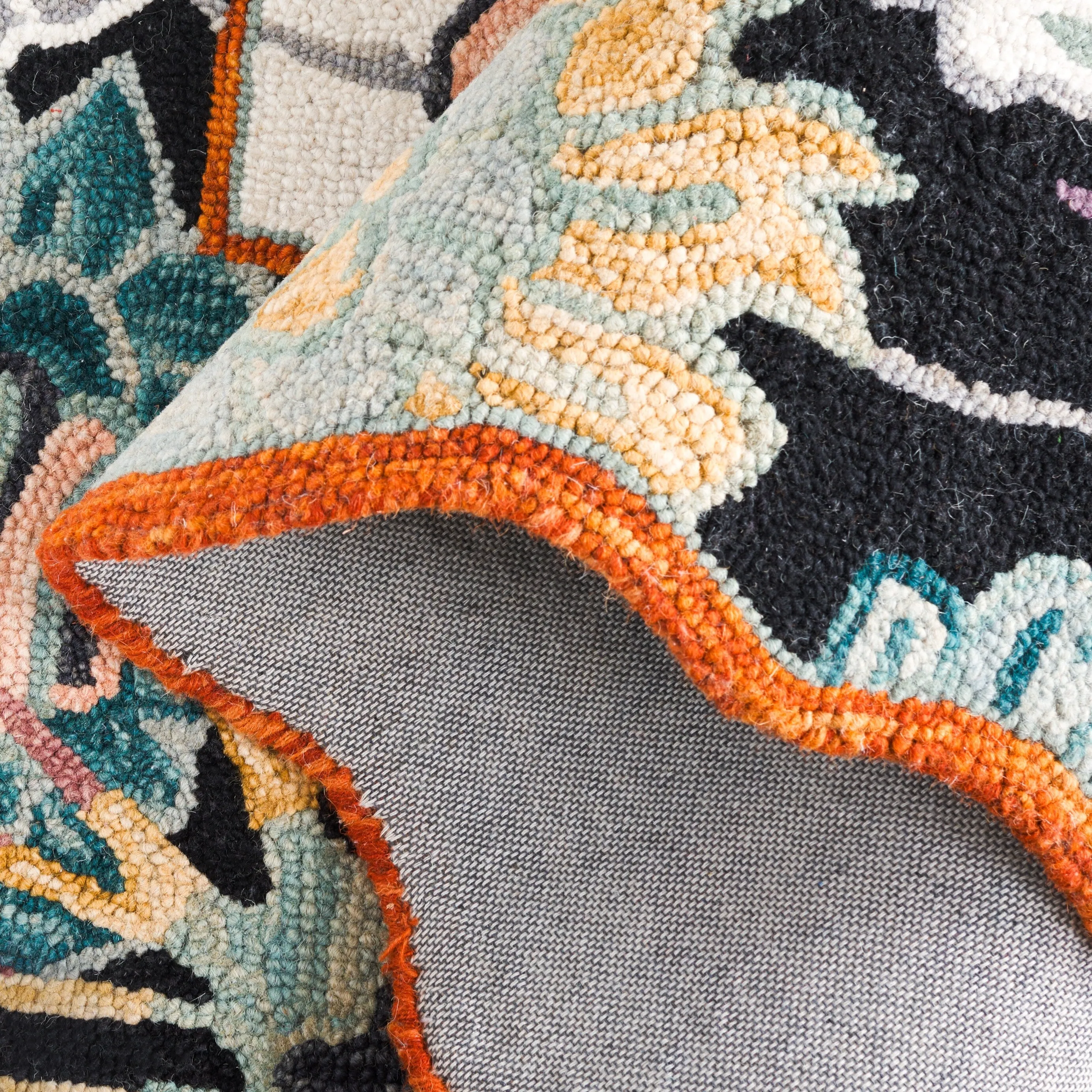 SAFAVIEH Handmade Jardin Fadya Floral Wool Rug