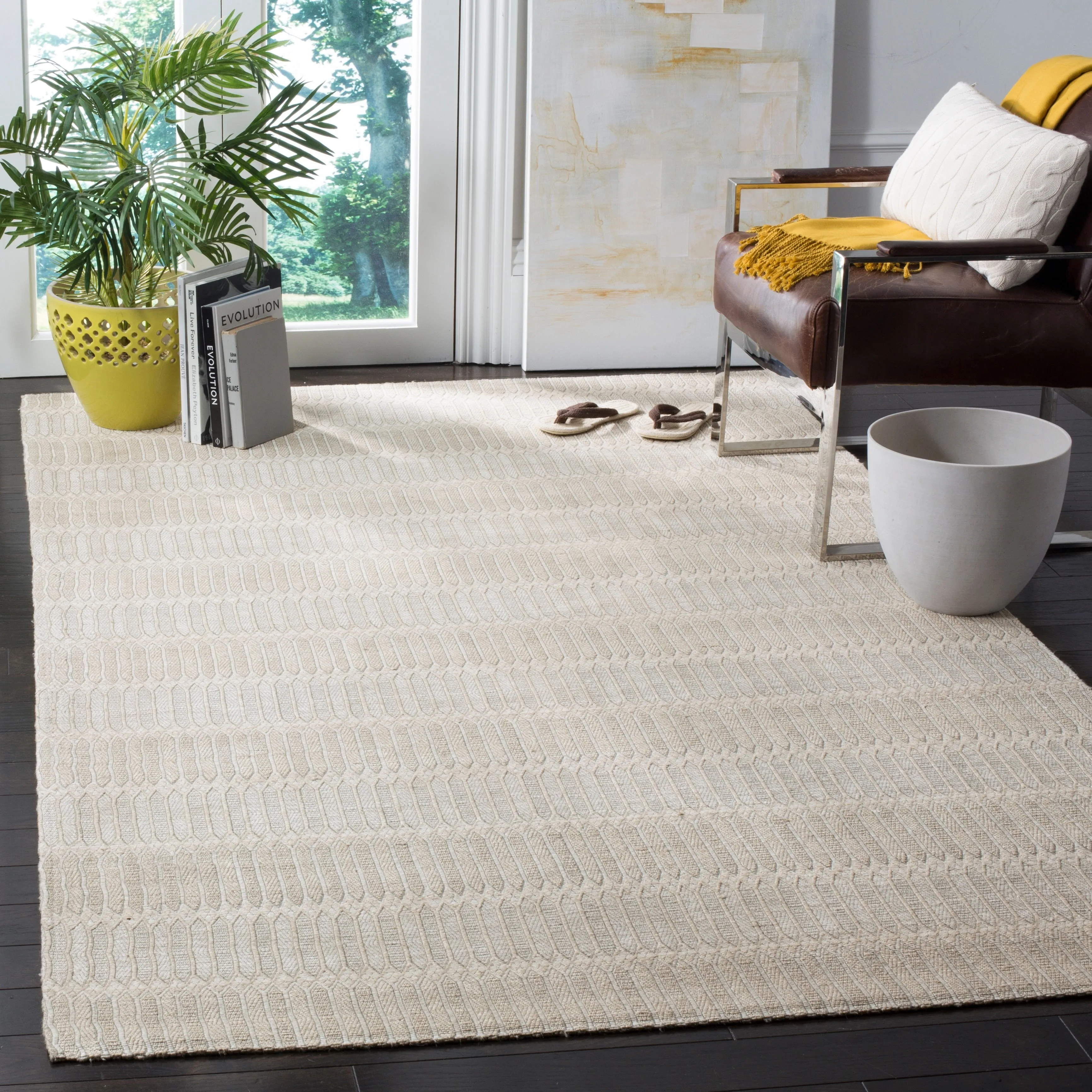 SAFAVIEH Handmade Marbella oranna Modern Viscose Rug
