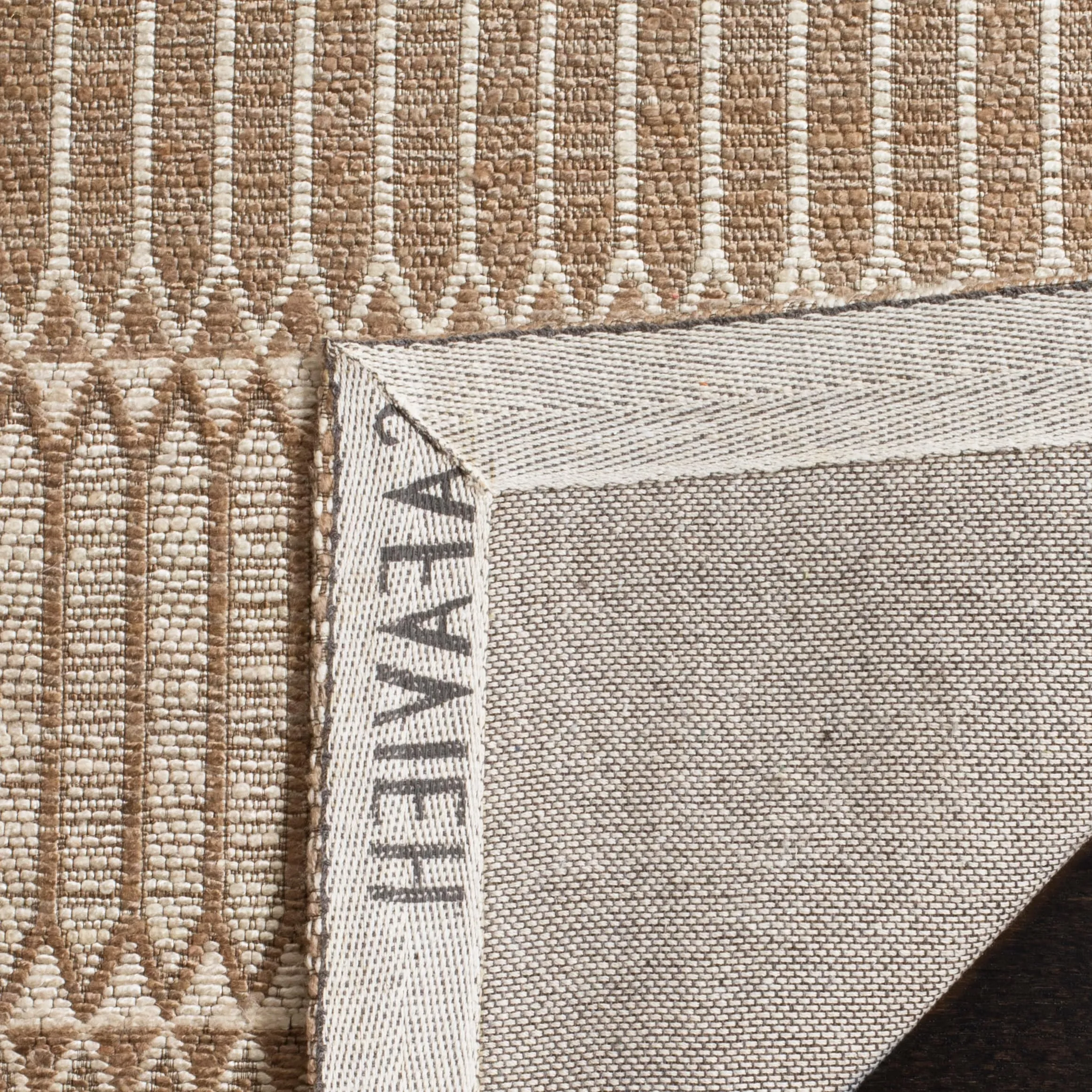 SAFAVIEH Handmade Marbella oranna Modern Viscose Rug