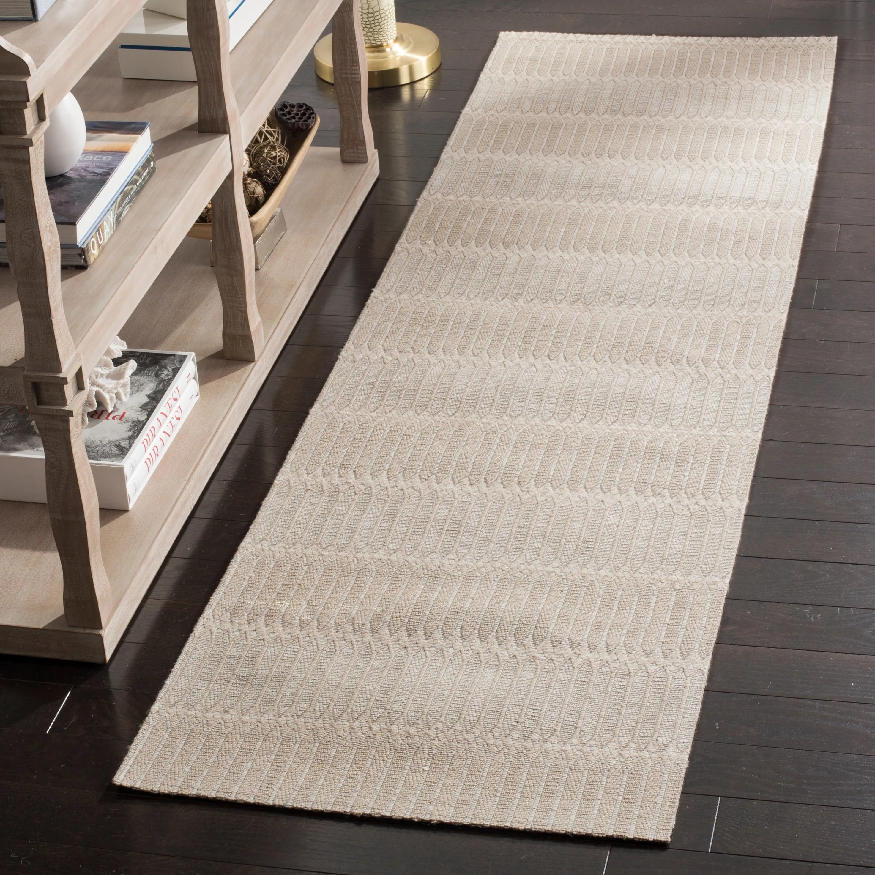 SAFAVIEH Handmade Marbella oranna Modern Viscose Rug