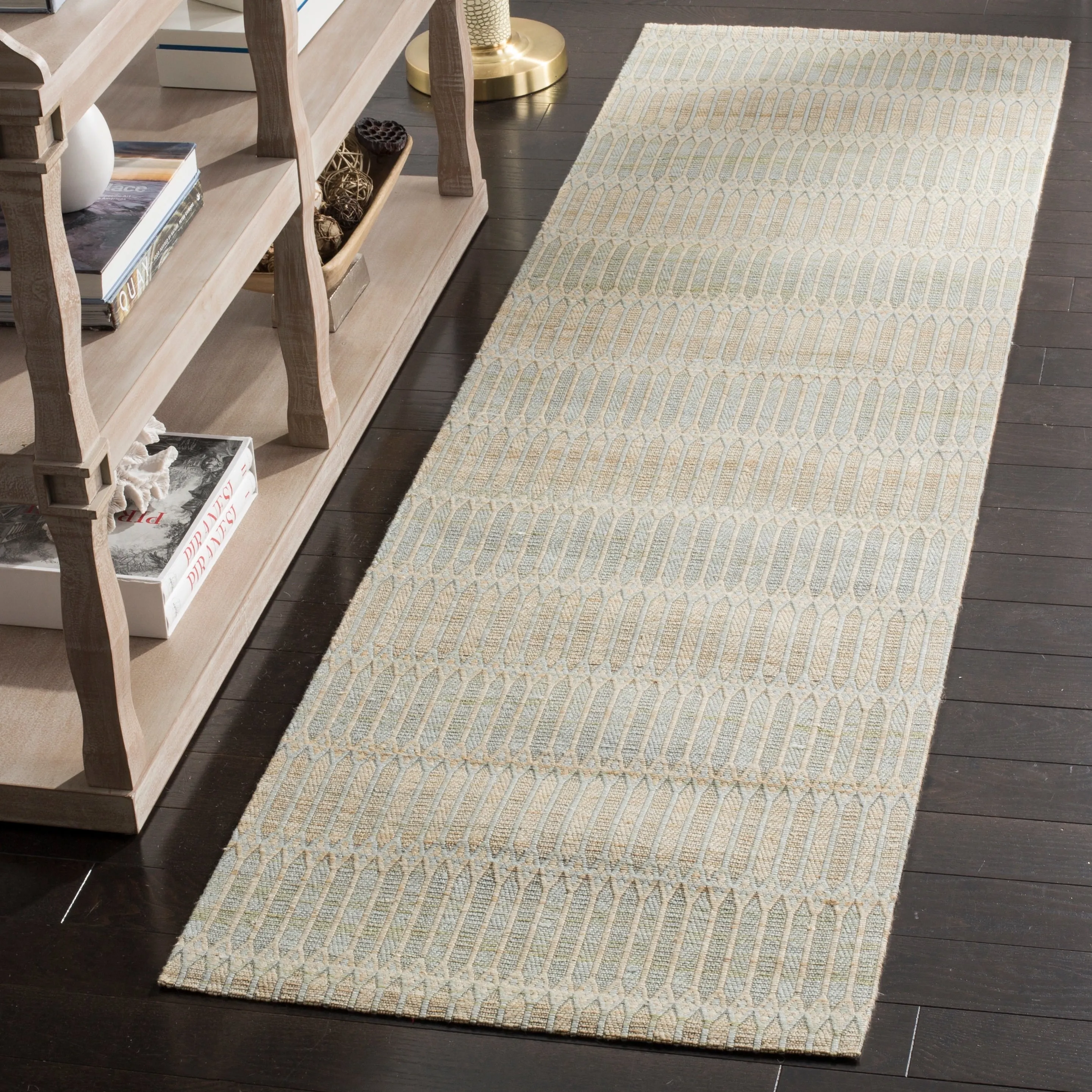 SAFAVIEH Handmade Marbella oranna Modern Viscose Rug