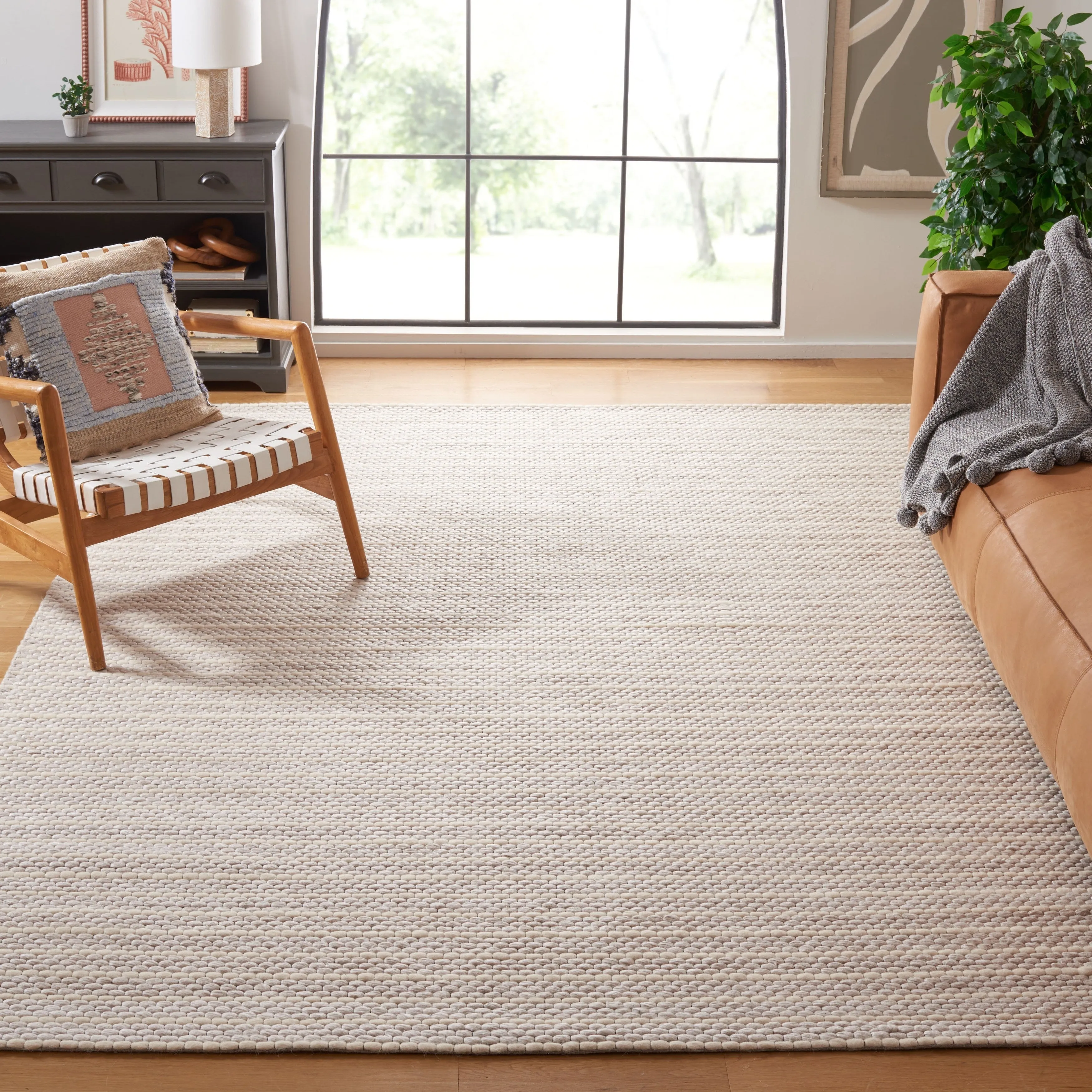 SAFAVIEH Handmade Marbella Sabire Modern Wool Rug