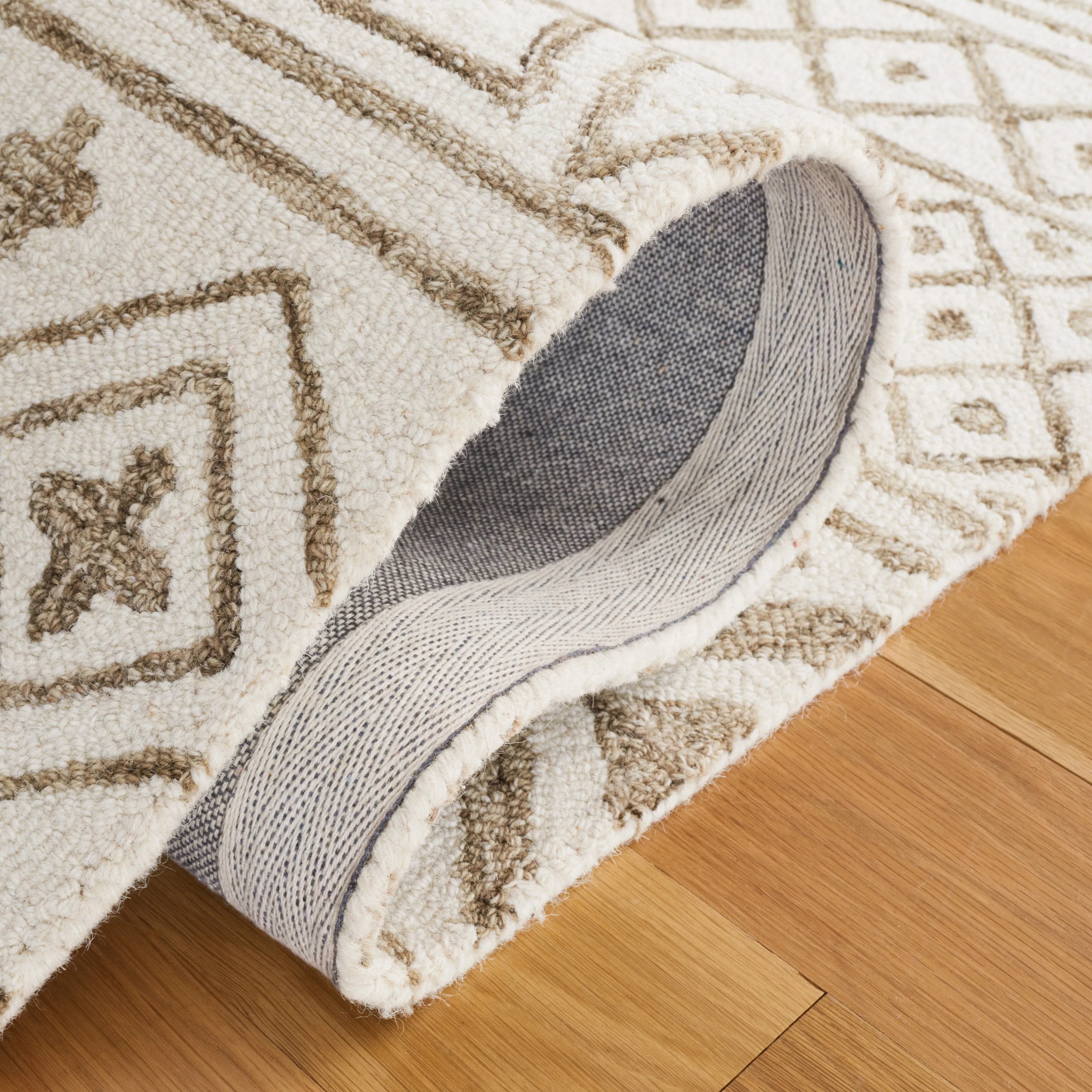 SAFAVIEH Handmade Metro Heloise Moroccan Boho Wool Rug